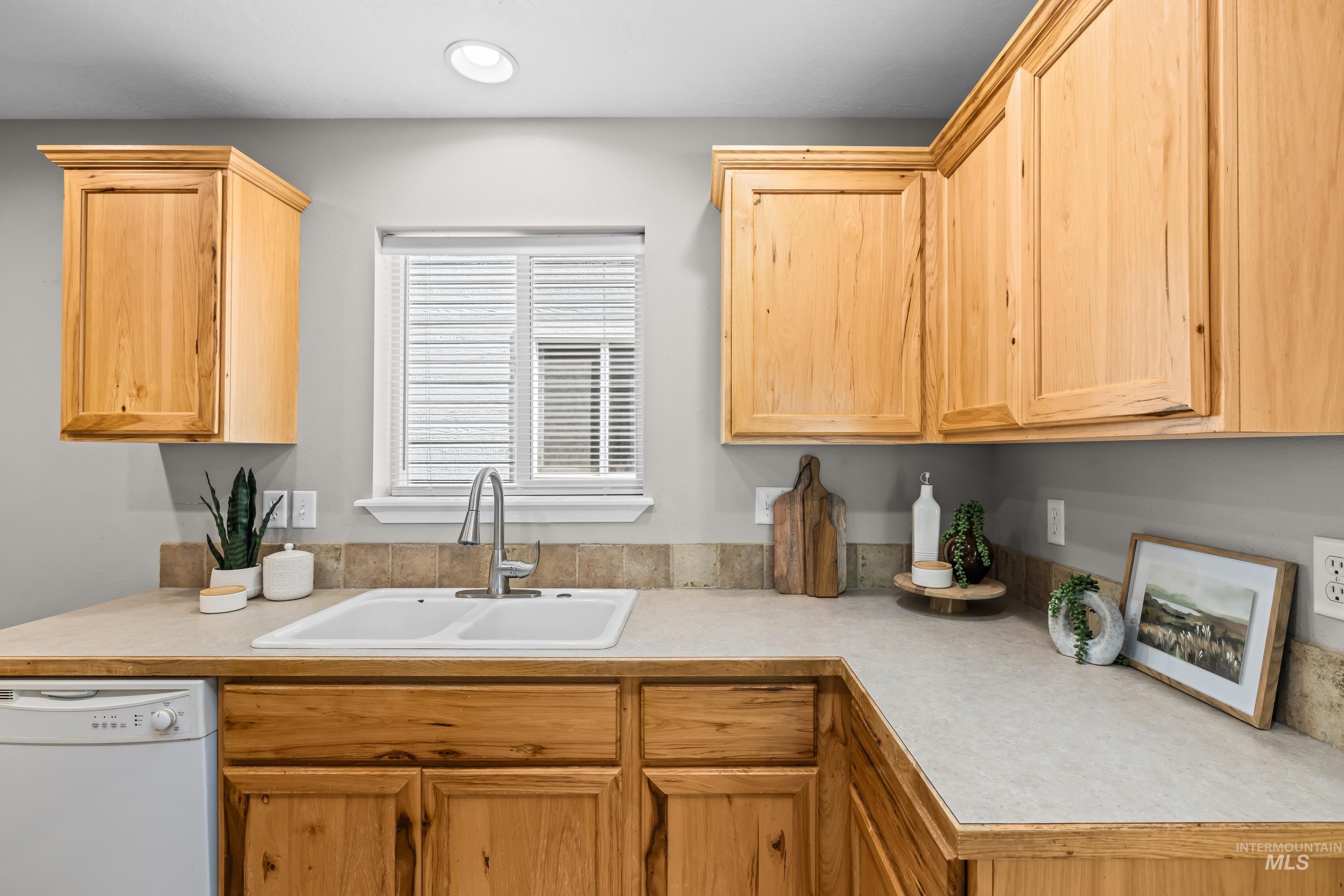 1576 S Grant Ave., Boise, Idaho 83706, 3 Bedrooms, 2.5 Bathrooms, Residential For Sale, Price $559,900, 98991002