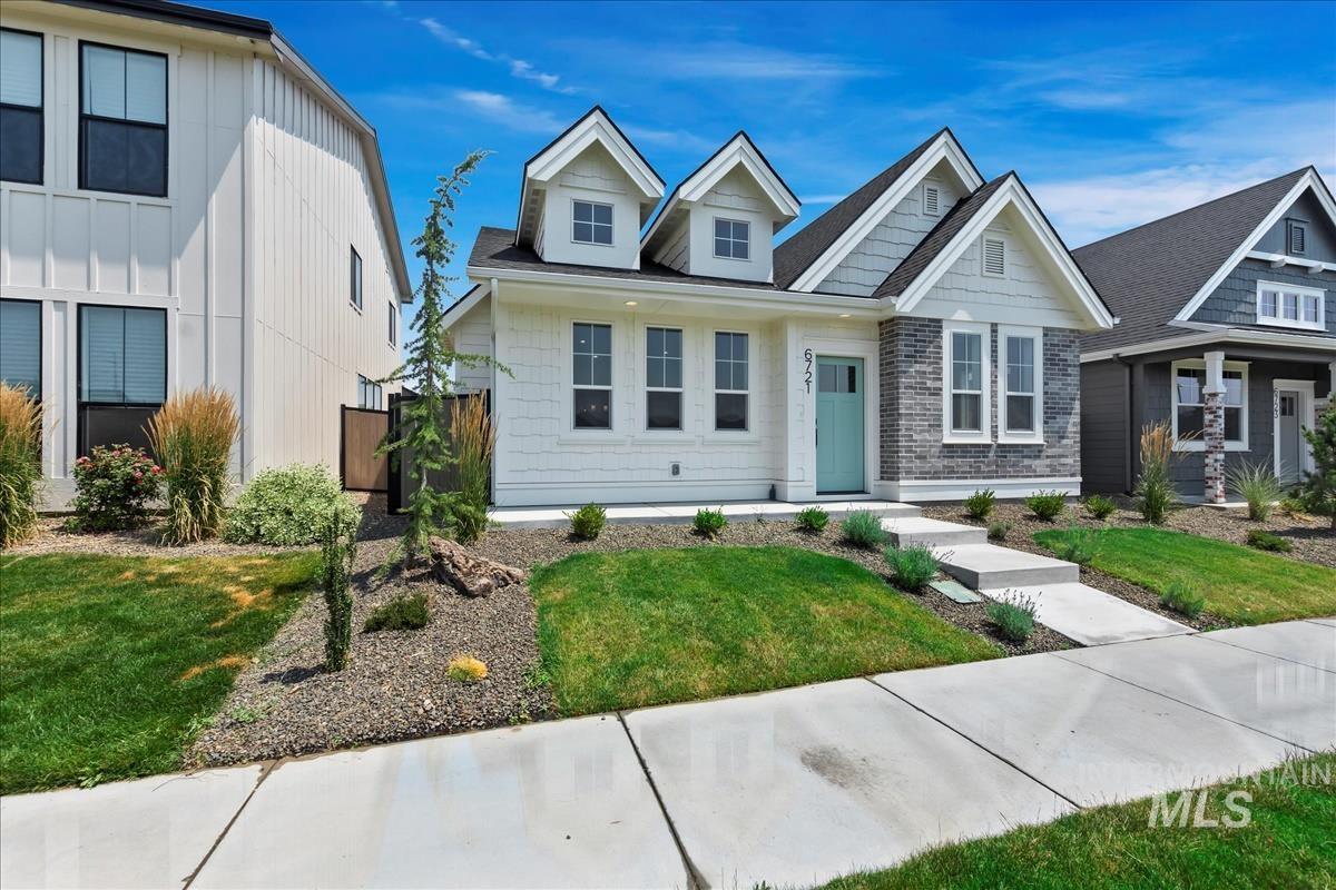 1212 N Meadowglen Ave, Meridian, Idaho 83642, 3 Bedrooms, 3 Bathrooms, Residential For Sale, Price $509,900,MLS 98991003