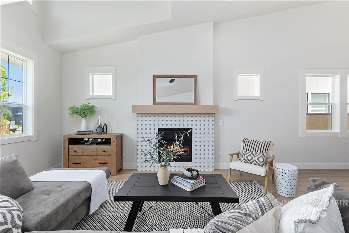 1212 N Meadowglen Ave, Meridian, Idaho 83642, 3 Bedrooms, 3 Bathrooms, Residential For Sale, Price $509,900,MLS 98991003
