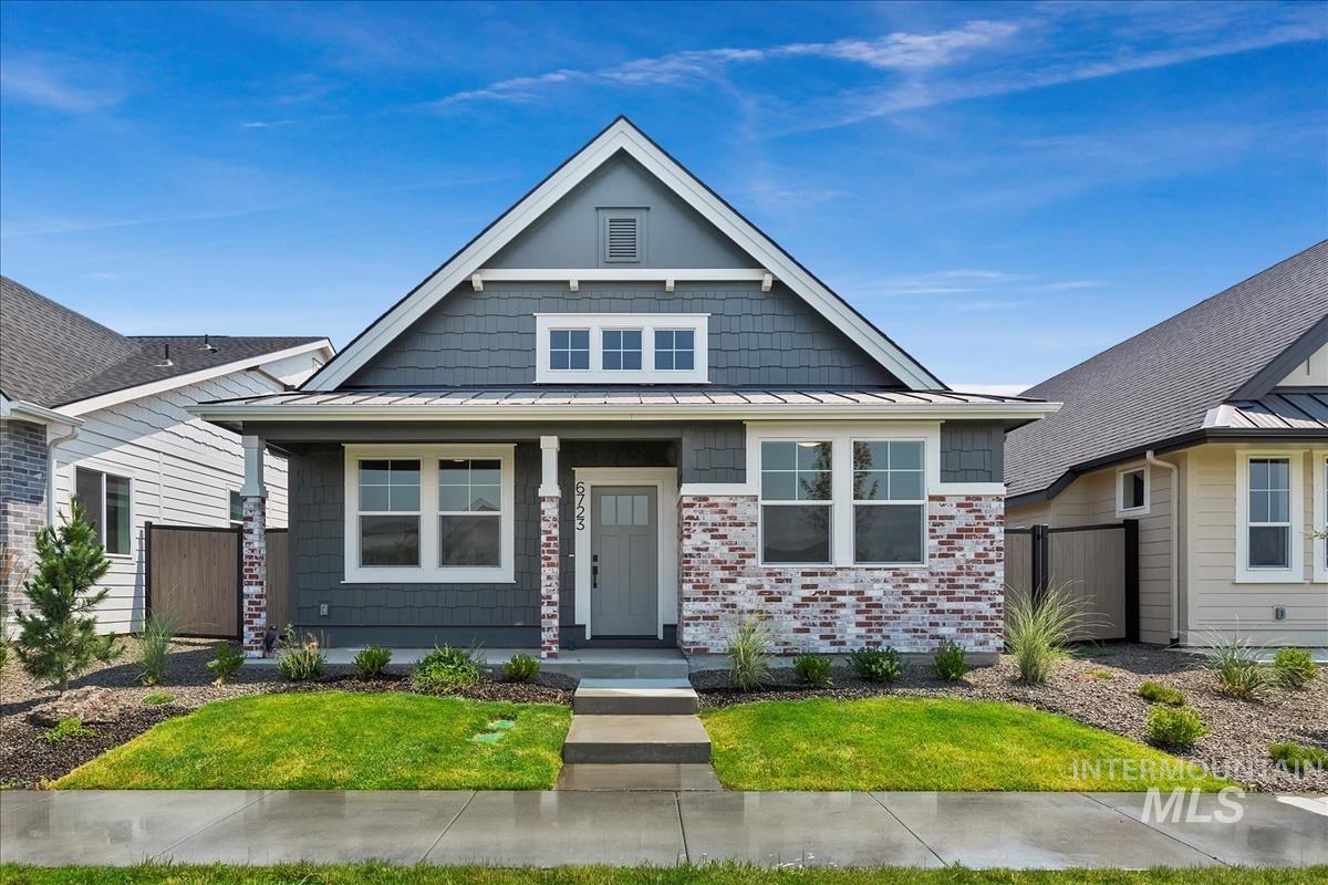 1220 N Meadowglen Ave, Meridian, Idaho 83642, 3 Bedrooms, 3 Bathrooms, Residential For Sale, Price $509,900,MLS 98991005