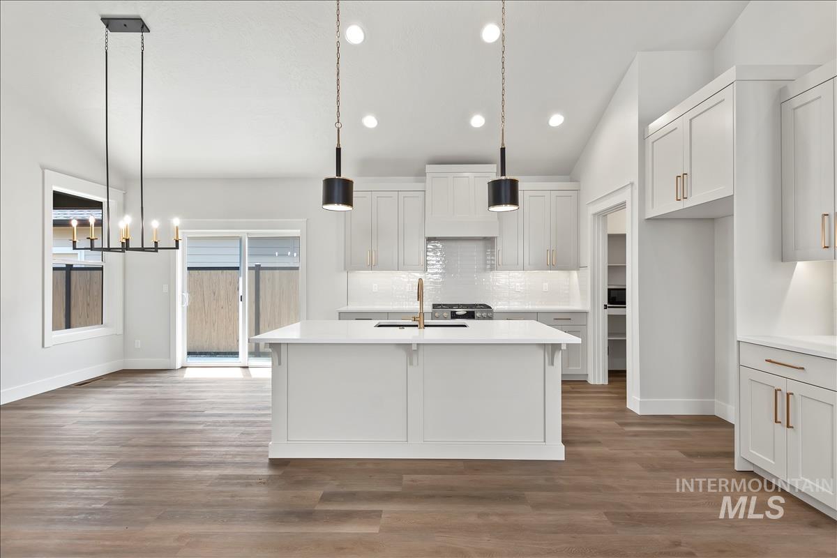 1220 N Meadowglen Ave, Meridian, Idaho 83642, 3 Bedrooms, 3 Bathrooms, Residential For Sale, Price $509,900,MLS 98991005