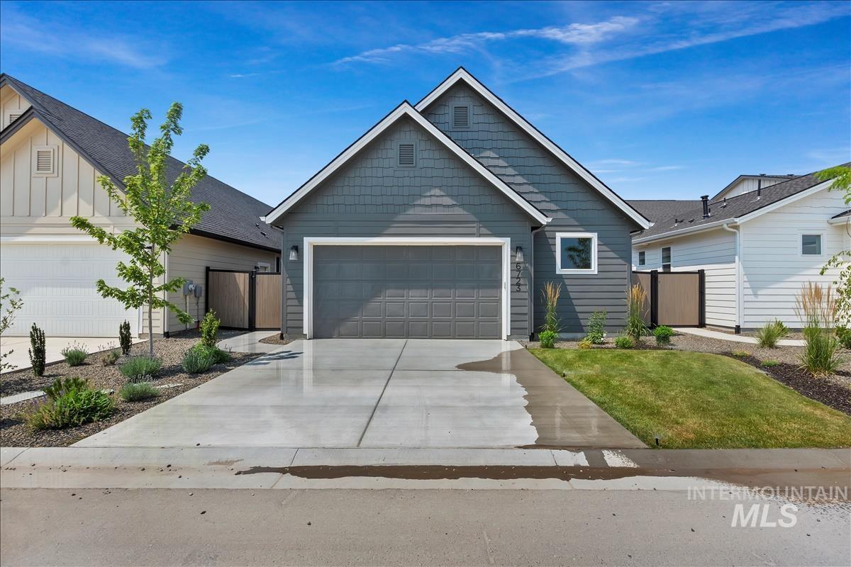 1220 N Meadowglen Ave, Meridian, Idaho 83642, 3 Bedrooms, 3 Bathrooms, Residential For Sale, Price $509,900,MLS 98991005