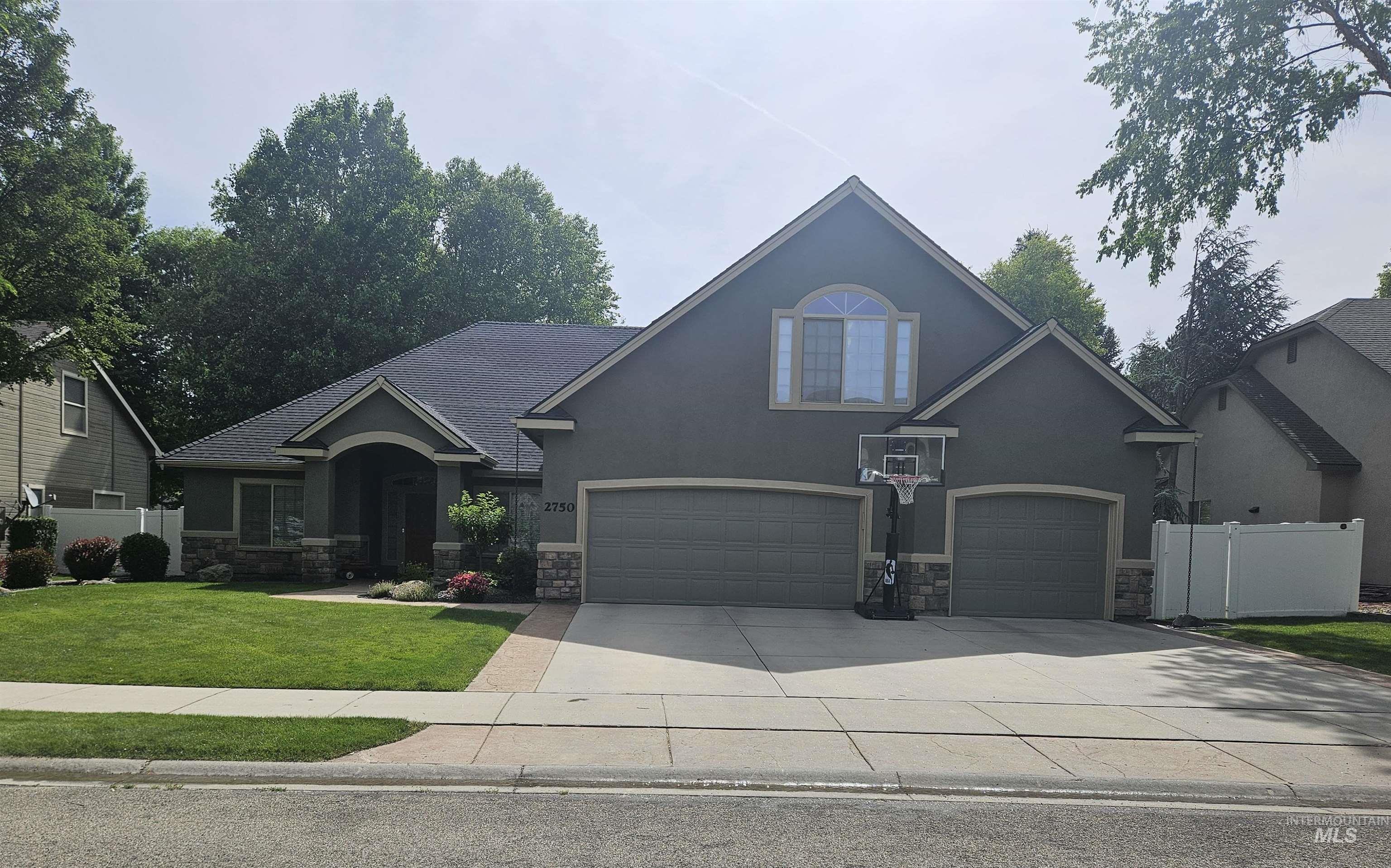 2750 S Bear Claw Way, Meridian, Idaho 83642-4469, 4 Bedrooms, 2.5 Bathrooms, Residential For Sale, Price $674,900, 98991006