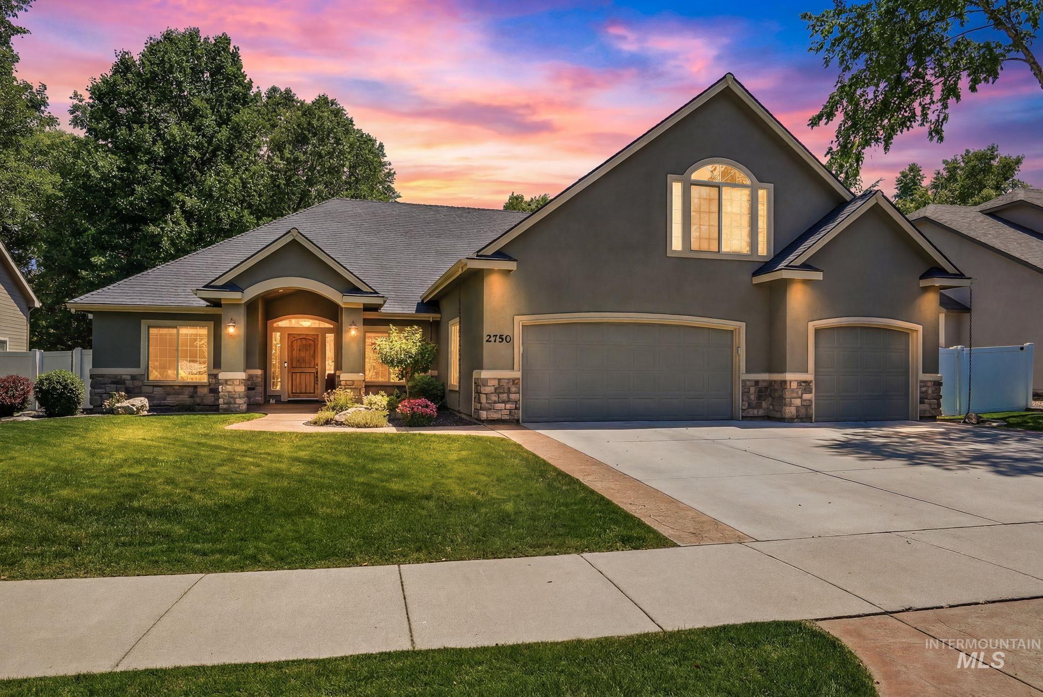 2750 S Bear Claw Way, Meridian, Idaho 83642-4469, 4 Bedrooms, 2.5 Bathrooms, Residential For Sale, Price $674,900,MLS 98991006