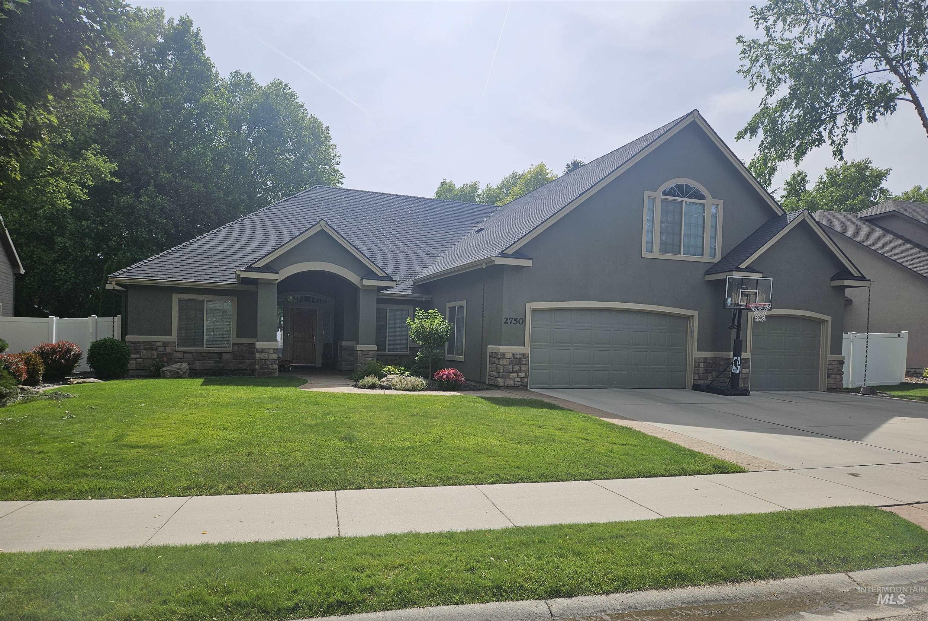 2750 S Bear Claw Way, Meridian, Idaho 83642-4469, 4 Bedrooms, 2.5 Bathrooms, Residential For Sale, Price $674,900, 98991006