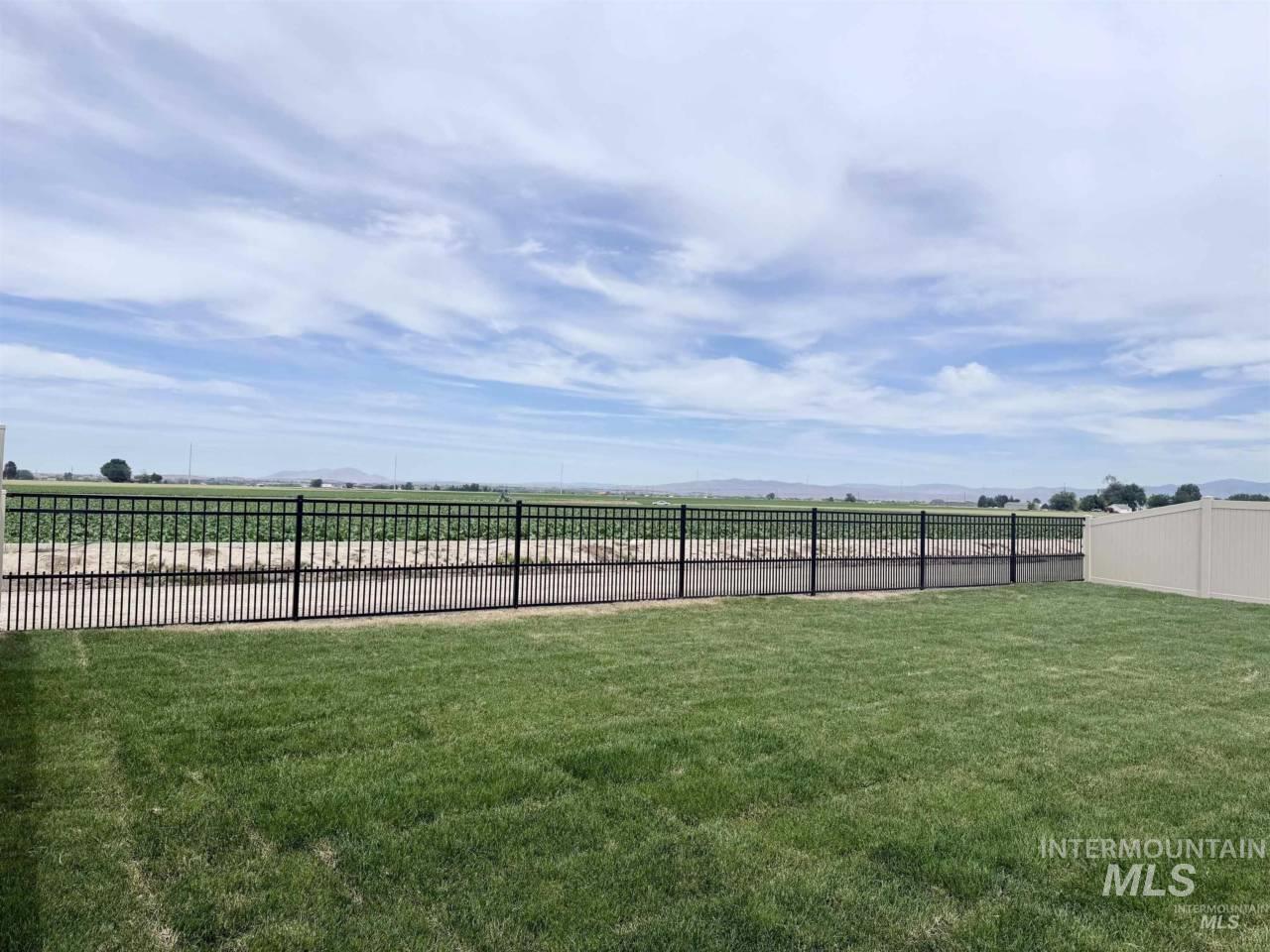 7838 E Hilton Head St, Nampa, Idaho 83687, 3 Bedrooms, 2.5 Bathrooms, Residential For Sale, Price $400,000, 98991007
