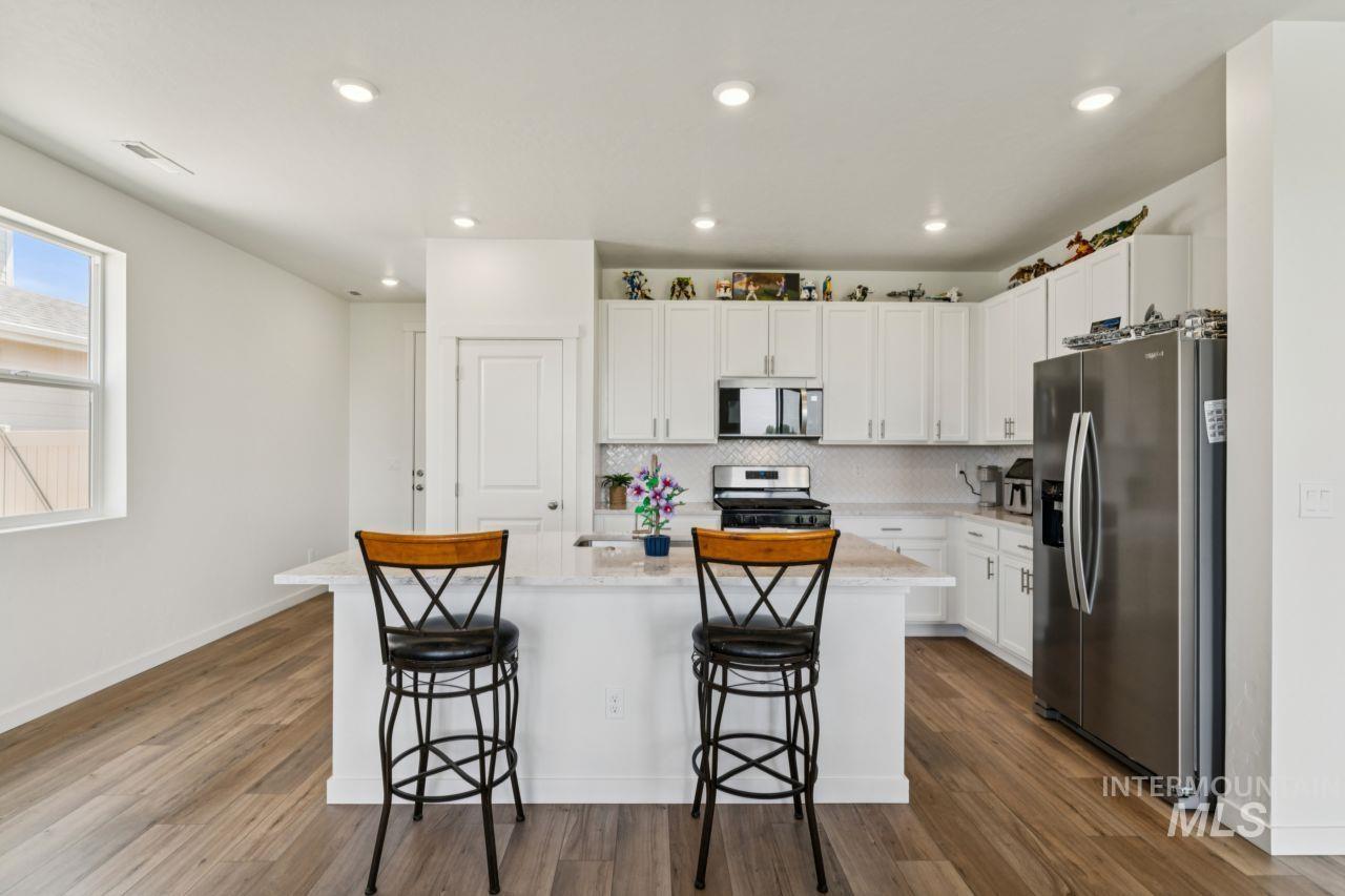 7838 E Hilton Head St, Nampa, Idaho 83687, 3 Bedrooms, 2.5 Bathrooms, Residential For Sale, Price $400,000, 98991007