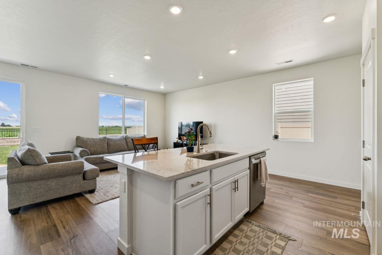 7838 E Hilton Head St, Nampa, Idaho 83687, 3 Bedrooms, 2.5 Bathrooms, Residential For Sale, Price $400,000, 98991007