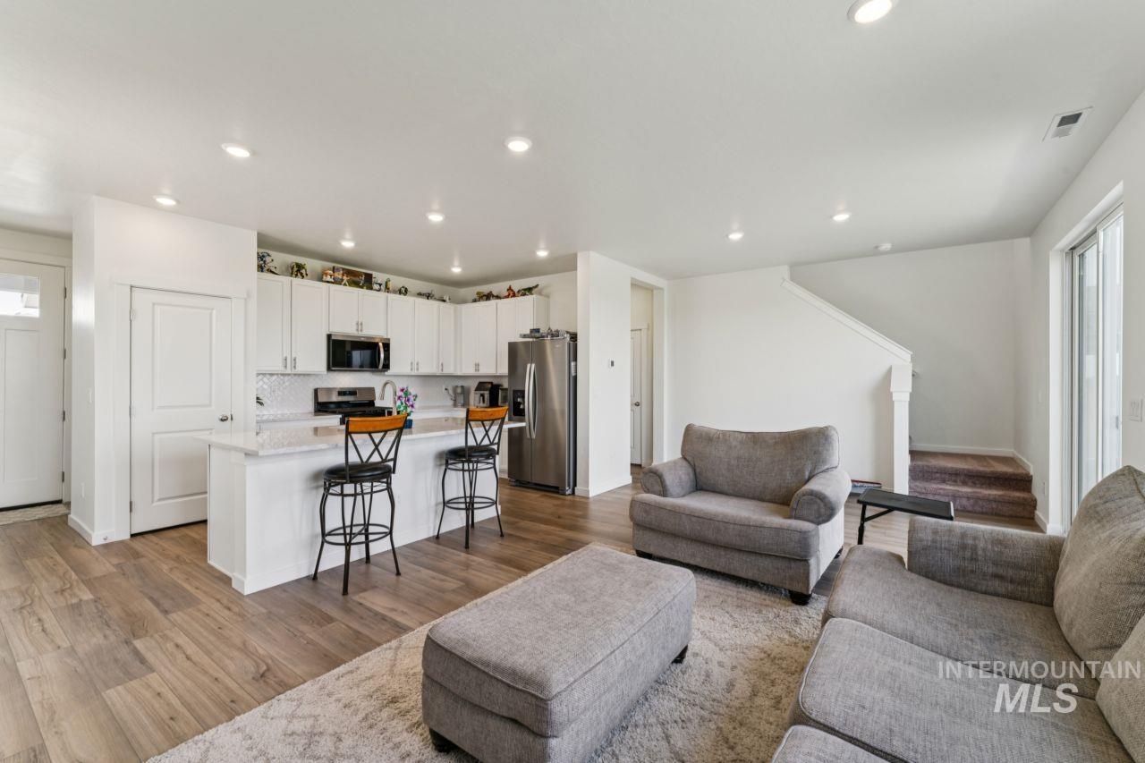 7838 E Hilton Head St, Nampa, Idaho 83687, 3 Bedrooms, 2.5 Bathrooms, Residential For Sale, Price $400,000, 98991007
