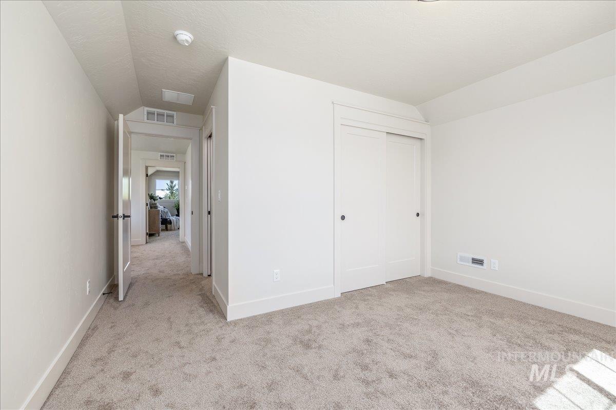 1225 N Meadowglen Ave, Meridian, Idaho 83642, 4 Bedrooms, 3 Bathrooms, Residential For Sale, Price $529,900, 98991012