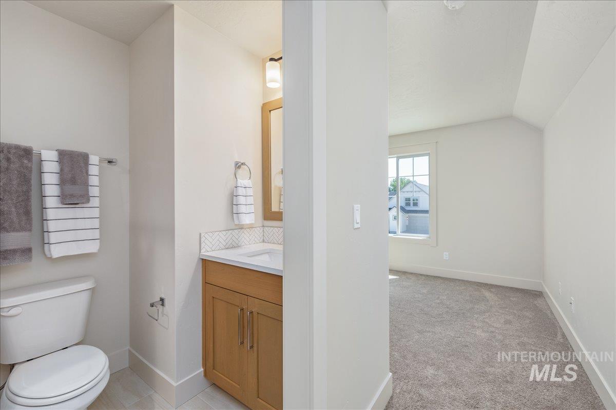 1225 N Meadowglen Ave, Meridian, Idaho 83642, 4 Bedrooms, 3 Bathrooms, Residential For Sale, Price $529,900, 98991012