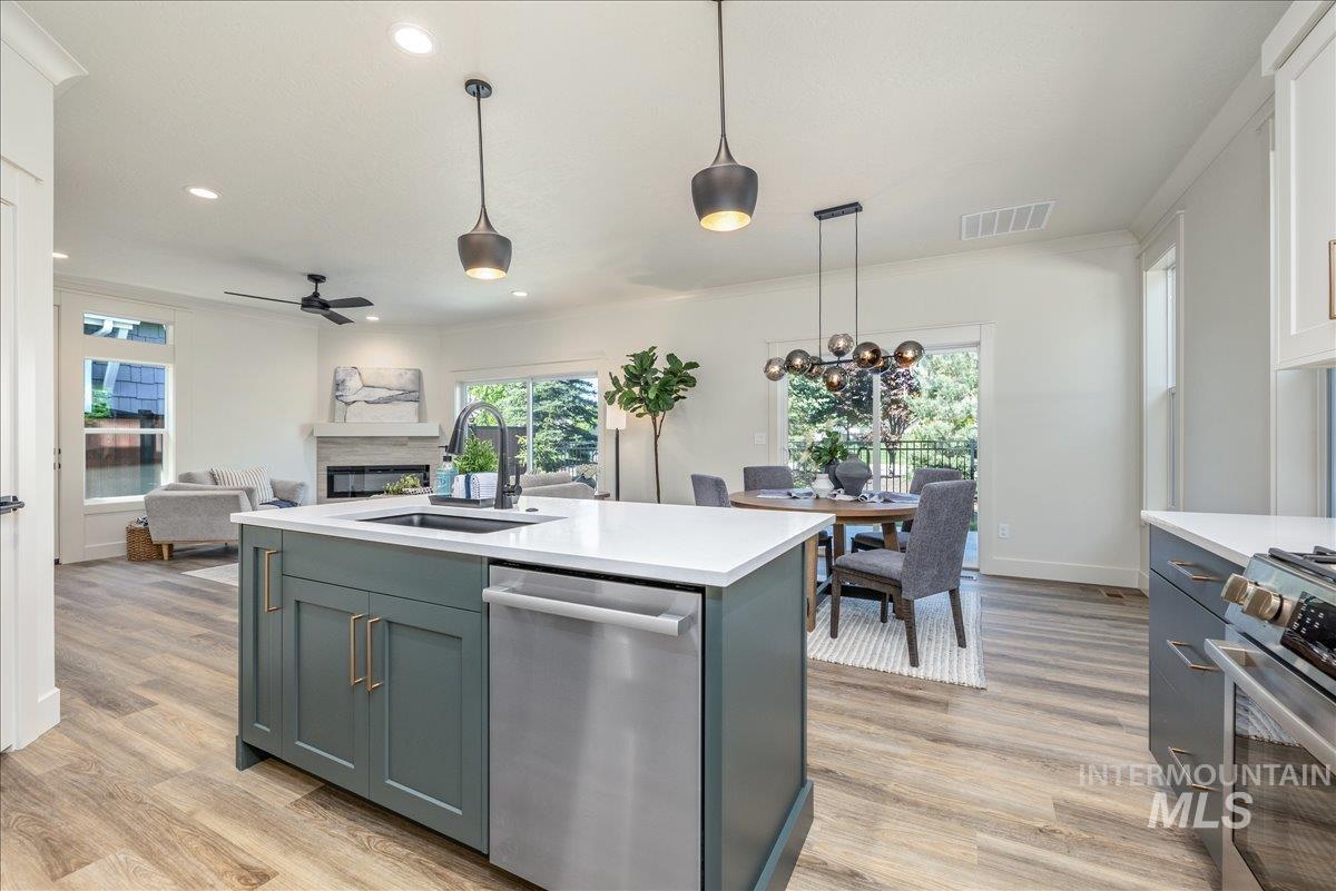 1225 N Meadowglen Ave, Meridian, Idaho 83642, 4 Bedrooms, 3 Bathrooms, Residential For Sale, Price $529,900, 98991012