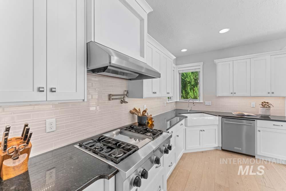 2177 W Winter Camp Dr, Boise, Idaho 83703, 5 Bedrooms, 4 Bathrooms, Residential For Sale, Price $1,250,000, 98991013