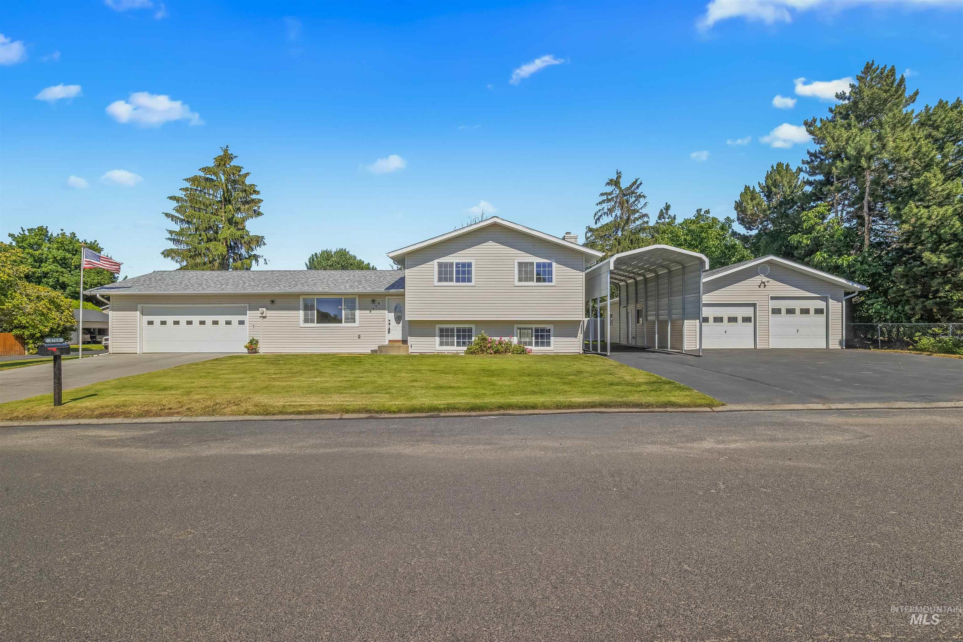 3713 20th Street, Lewiston, Idaho 83501, 3 Bedrooms, 1.5 Bathrooms, Residential For Sale, Price $479,900, 98991014