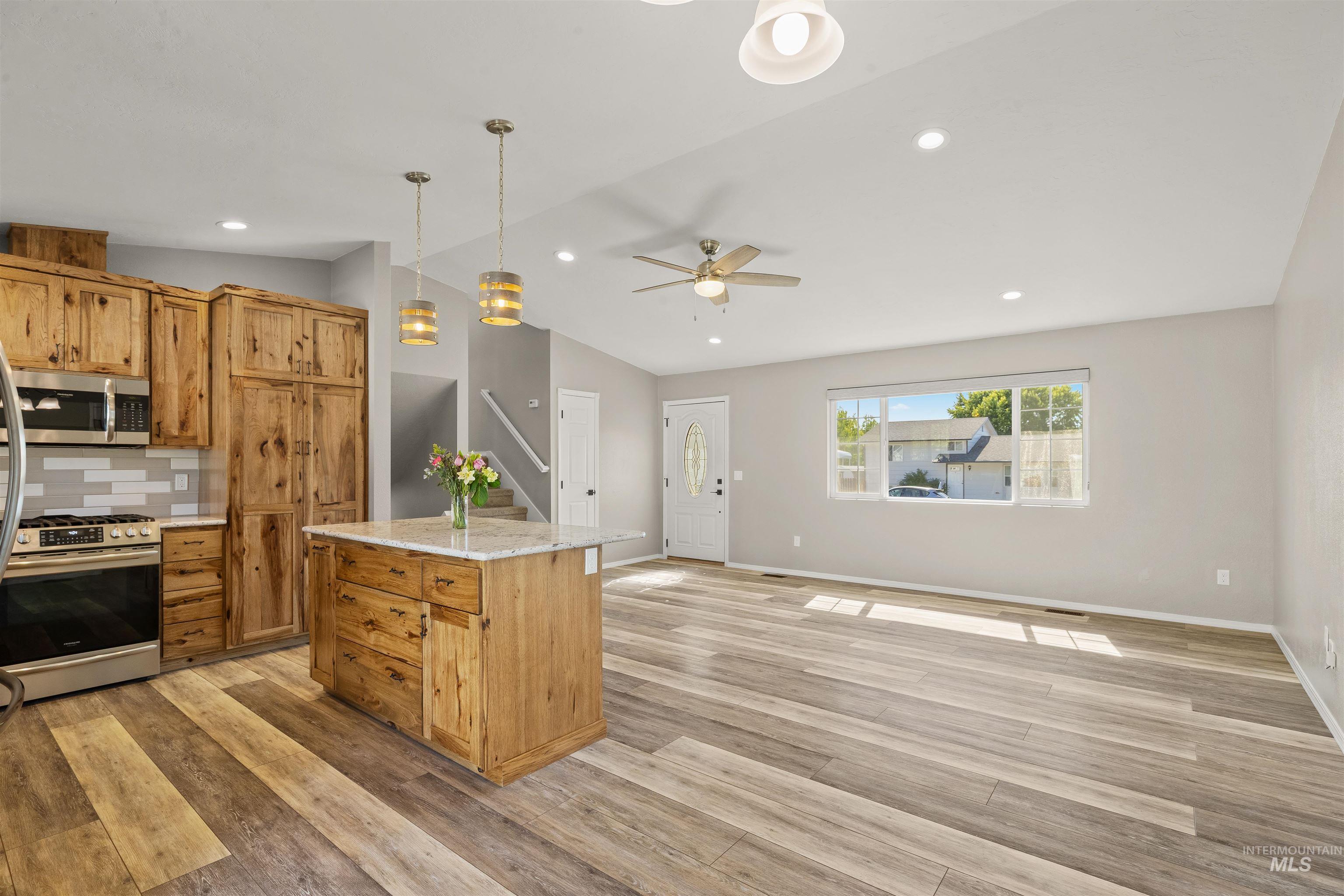 3713 20th Street, Lewiston, Idaho 83501, 3 Bedrooms, 1.5 Bathrooms, Residential For Sale, Price $479,900, 98991014