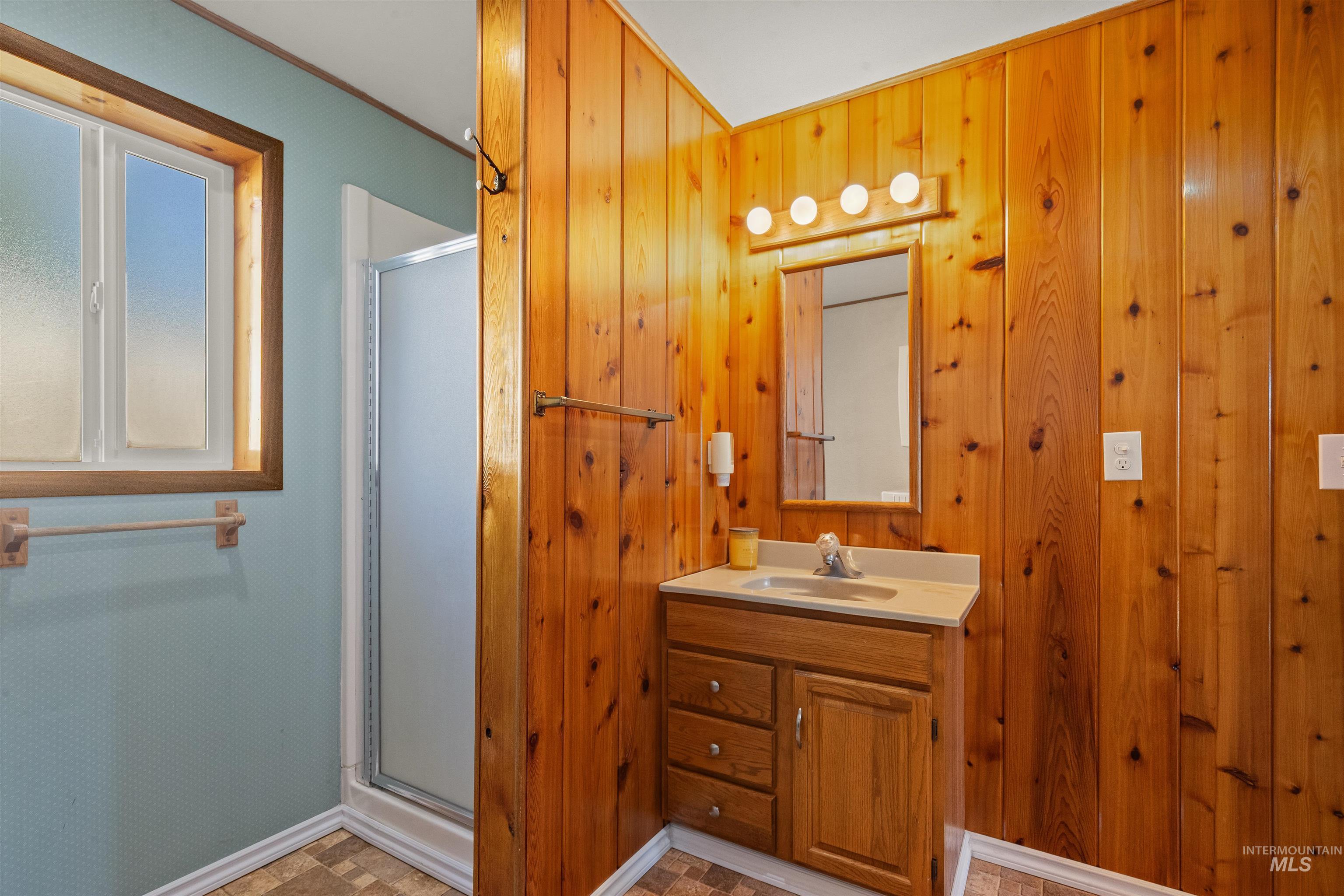 3713 20th Street, Lewiston, Idaho 83501, 3 Bedrooms, 1.5 Bathrooms, Residential For Sale, Price $479,900, 98991014