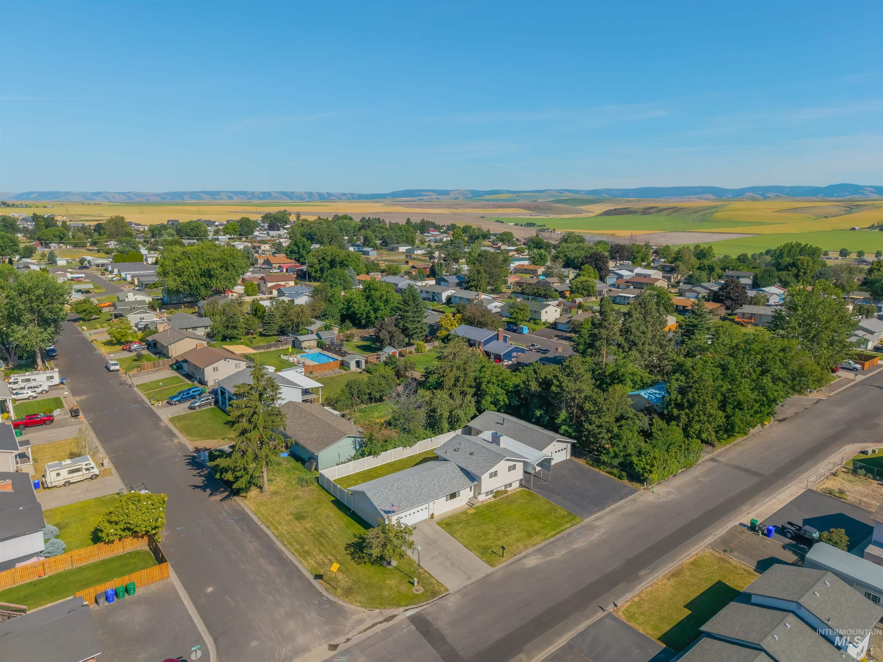 3713 20th Street, Lewiston, Idaho 83501, 3 Bedrooms, 1.5 Bathrooms, Residential For Sale, Price $479,900, 98991014