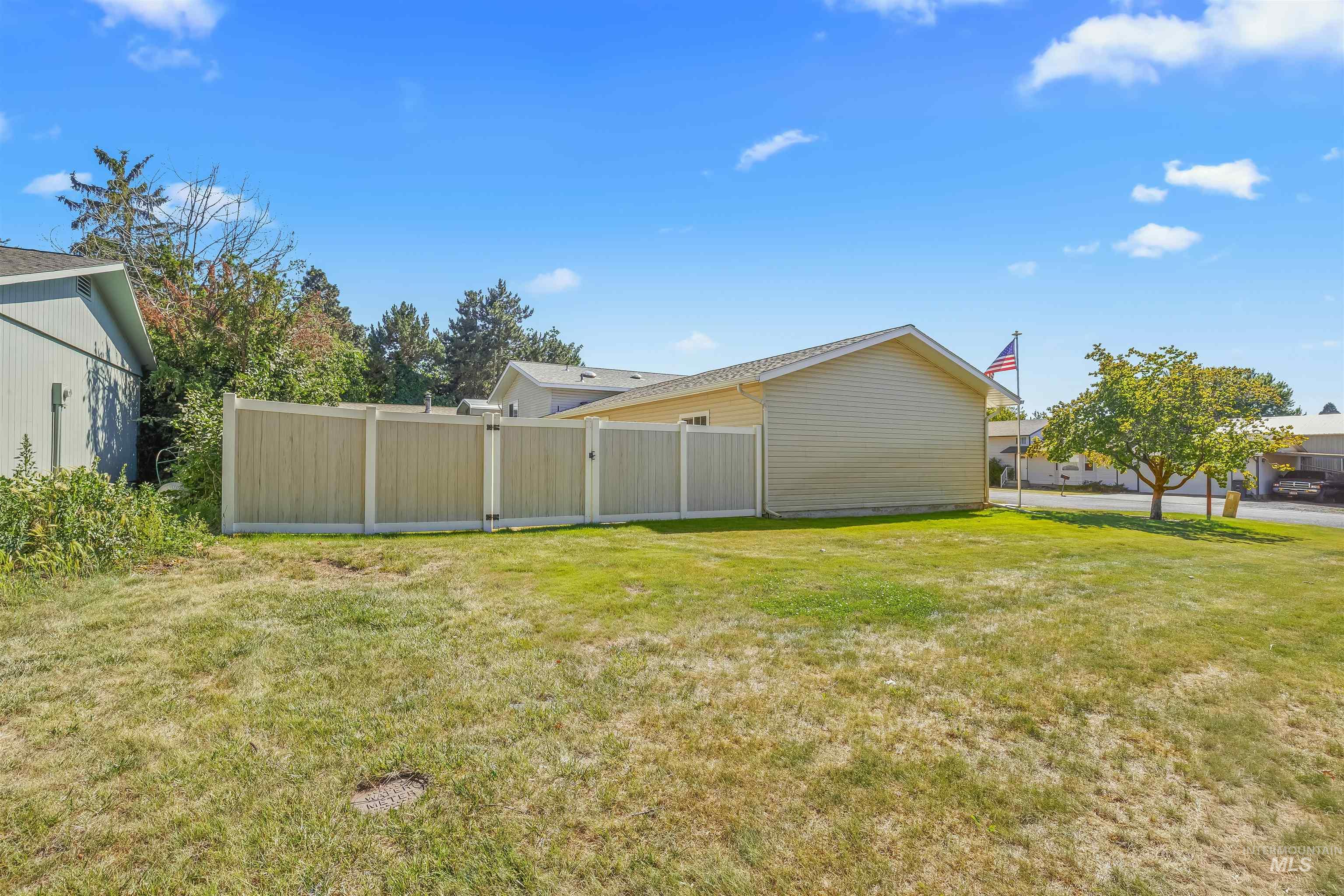 3713 20th Street, Lewiston, Idaho 83501, 3 Bedrooms, 1.5 Bathrooms, Residential For Sale, Price $479,900, 98991014