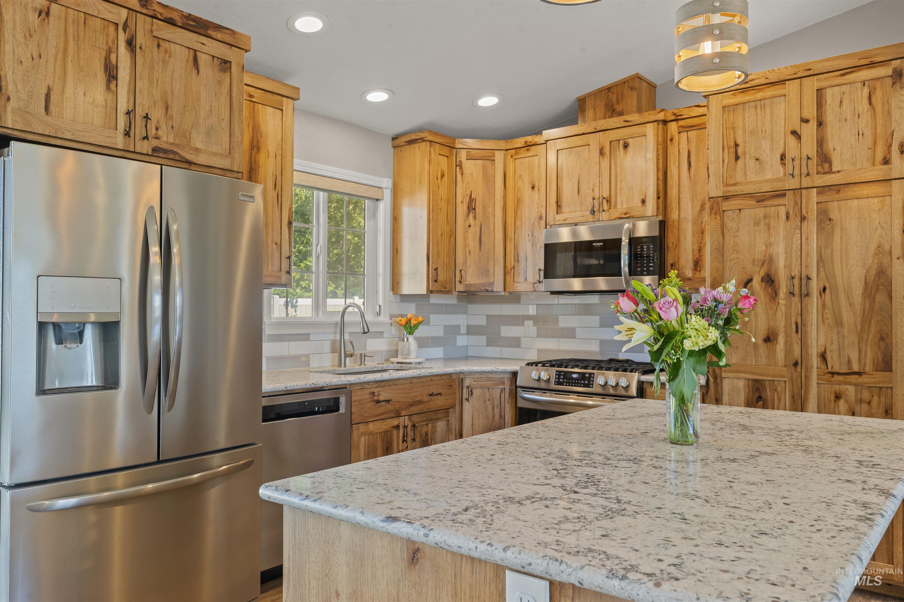 3713 20th Street, Lewiston, Idaho 83501, 3 Bedrooms, 1.5 Bathrooms, Residential For Sale, Price $479,900, 98991014