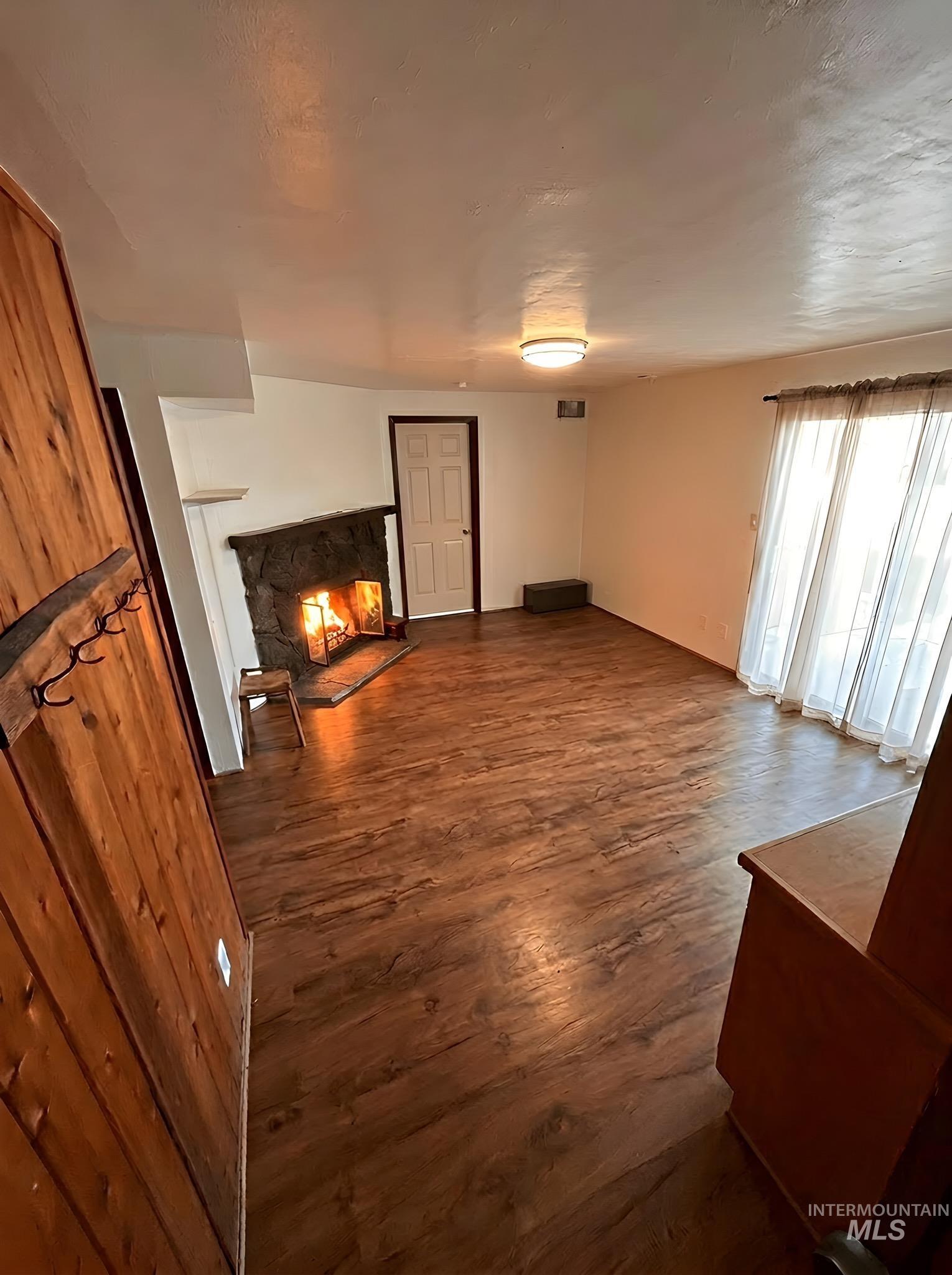 5541 N Samson Ave, Boise, Idaho 83704, 4 Bedrooms, 3.5 Bathrooms, Residential For Sale, Price $599,999, 98991015