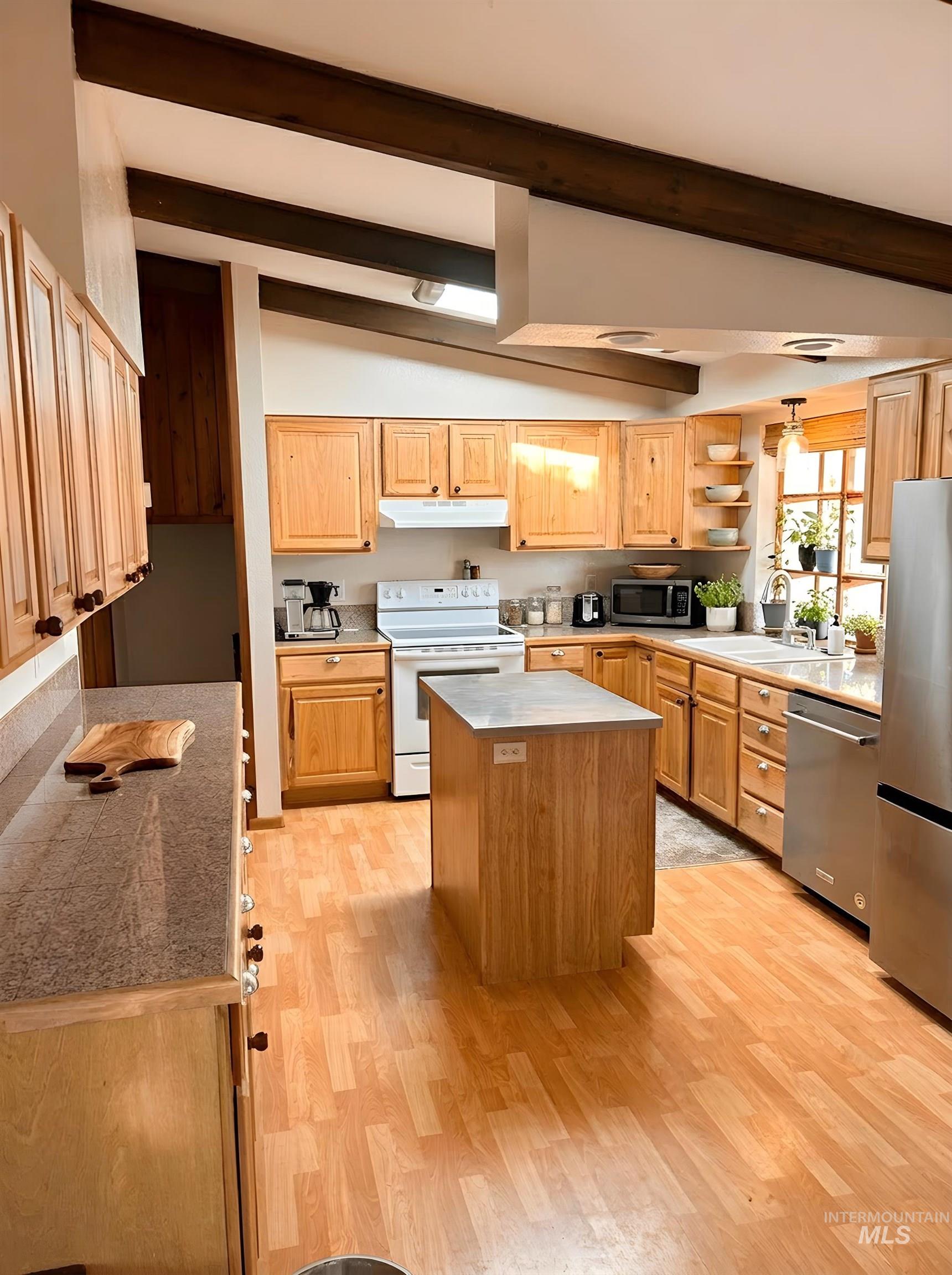 5541 N Samson Ave, Boise, Idaho 83704, 4 Bedrooms, 3.5 Bathrooms, Residential For Sale, Price $599,999, 98991015