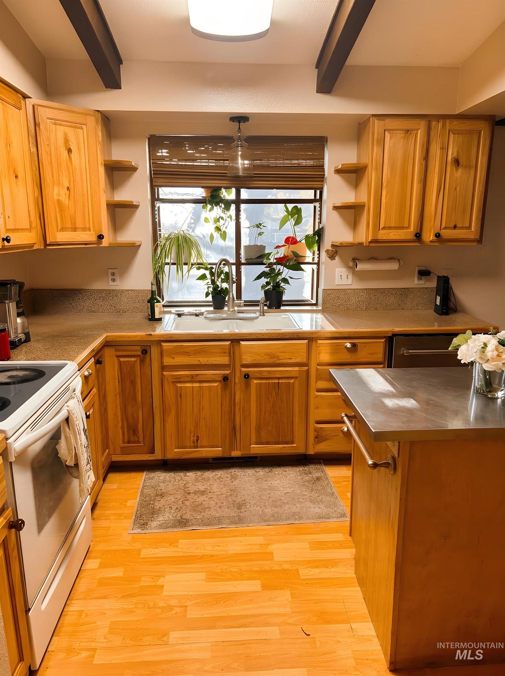 5541 N Samson Ave, Boise, Idaho 83704, 4 Bedrooms, 3.5 Bathrooms, Residential For Sale, Price $599,999, 98991015