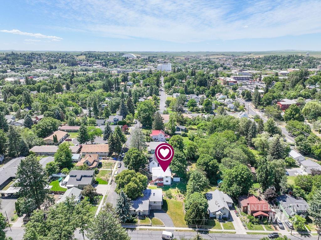 732/734 E 7th St., Moscow, Idaho 83843, 2 Bedrooms, 1 Bathroom, Residential Income For Sale, Price $449,000, 98991016
