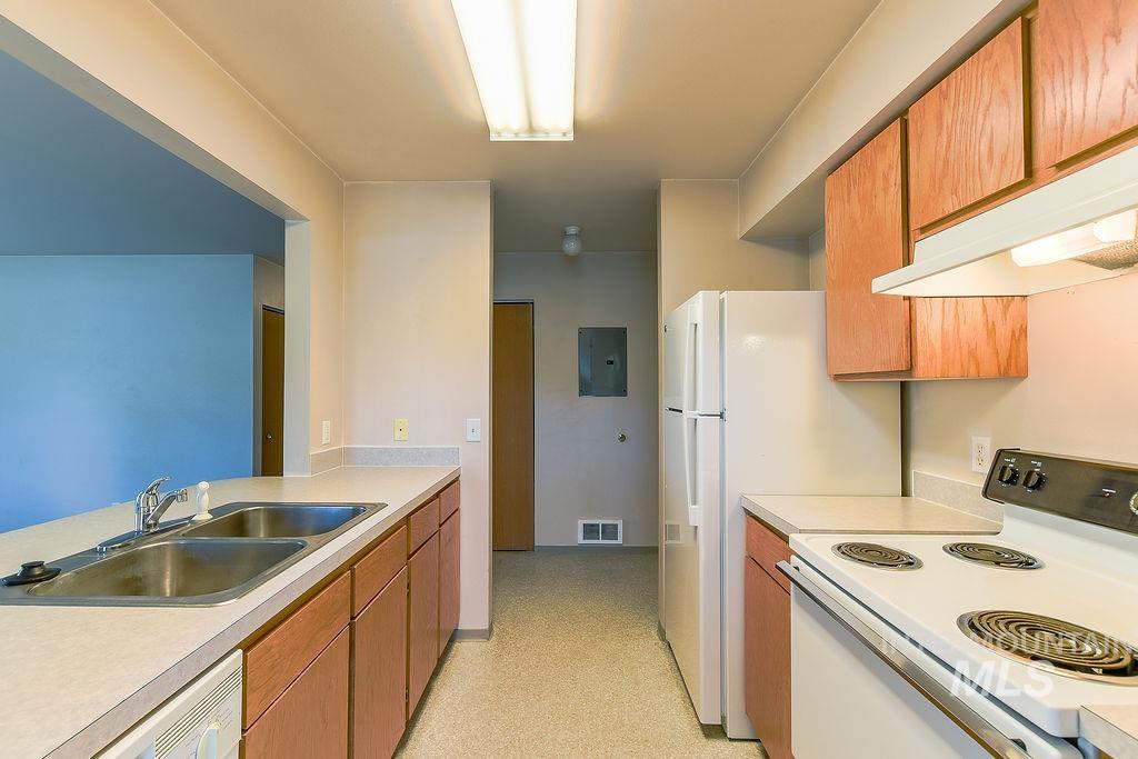 732/734 E 7th St., Moscow, Idaho 83843, 2 Bedrooms, 1 Bathroom, Residential Income For Sale, Price $449,000, 98991016