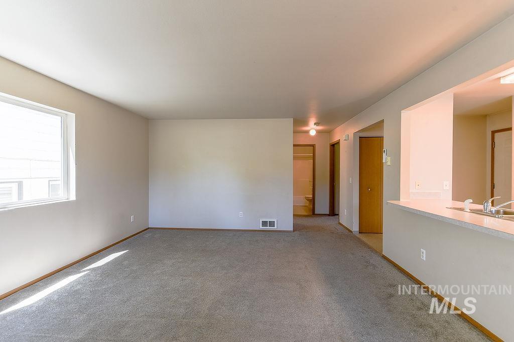 732/734 E 7th St., Moscow, Idaho 83843, 2 Bedrooms, 1 Bathroom, Residential Income For Sale, Price $449,000, 98991016