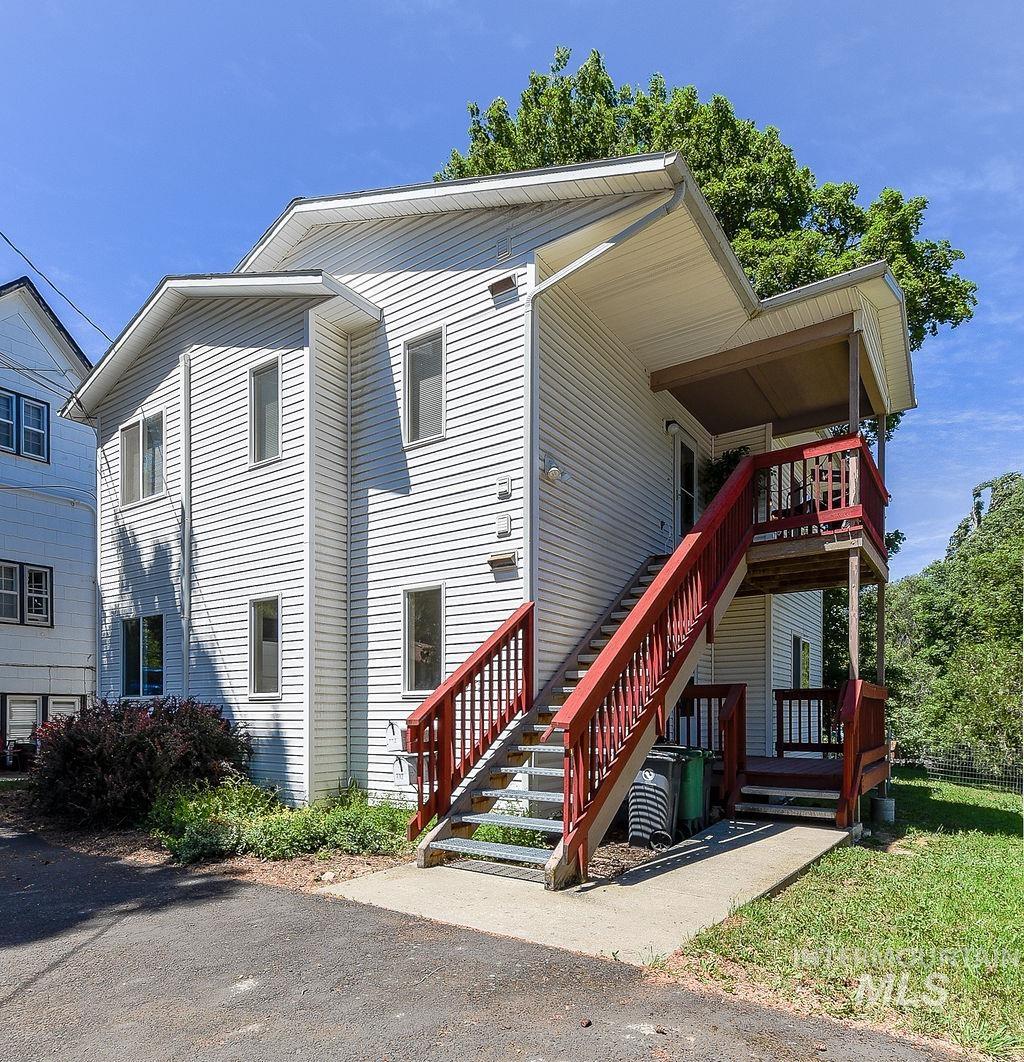 732/734 E 7th St., Moscow, Idaho 83843, 2 Bedrooms, 1 Bathroom, Residential Income For Sale, Price $449,000, 98991016