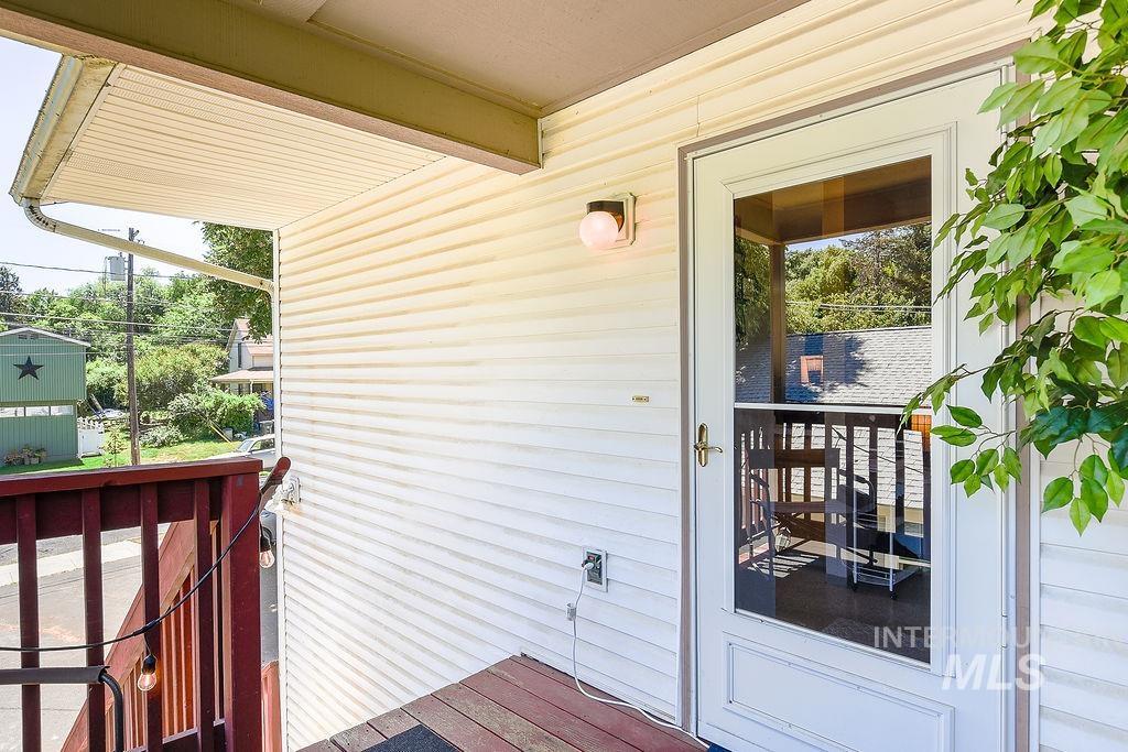 732/734 E 7th St., Moscow, Idaho 83843, 2 Bedrooms, 1 Bathroom, Residential Income For Sale, Price $449,000, 98991016