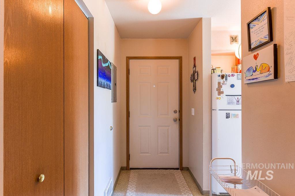 732/734 E 7th St., Moscow, Idaho 83843, 2 Bedrooms, 1 Bathroom, Residential Income For Sale, Price $449,000, 98991016