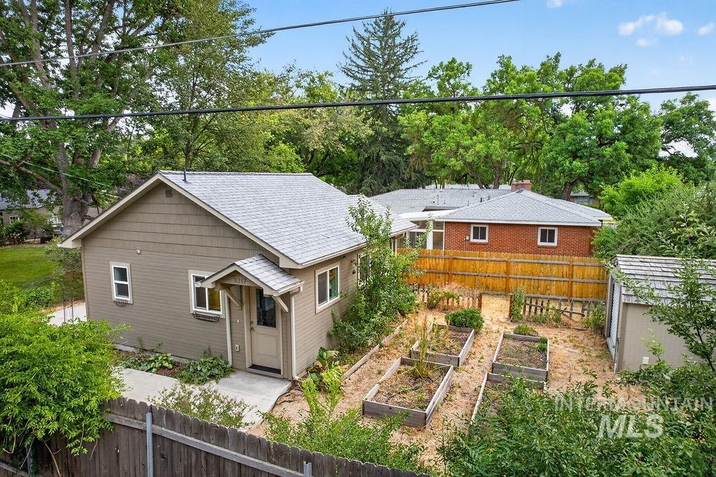 3324 W Tucker, Boise, Idaho 83703, 3 Bedrooms, 2 Bathrooms, Residential Income For Sale, Price $819,000, 98991017
