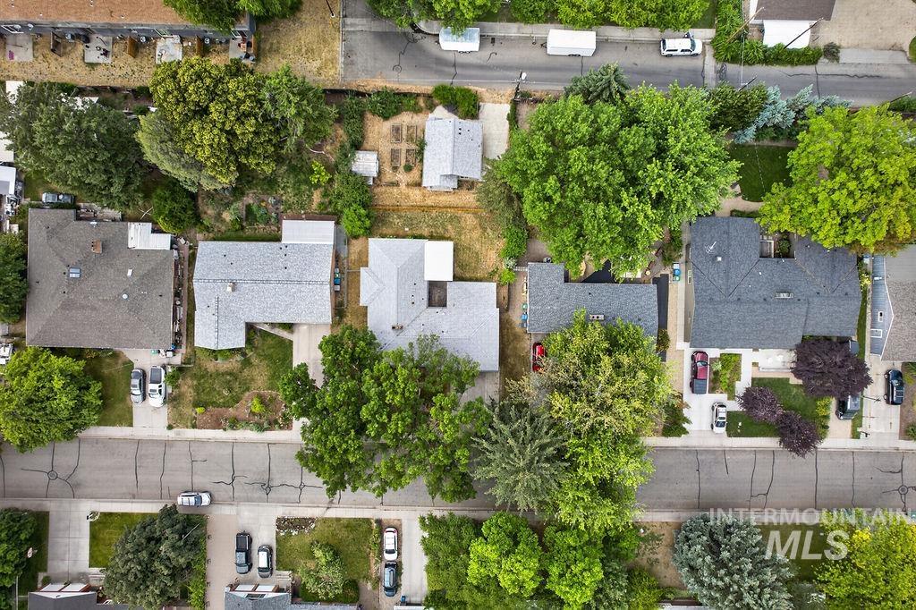 3324 W Tucker, Boise, Idaho 83703, 3 Bedrooms, 2 Bathrooms, Residential Income For Sale, Price $819,000, 98991017