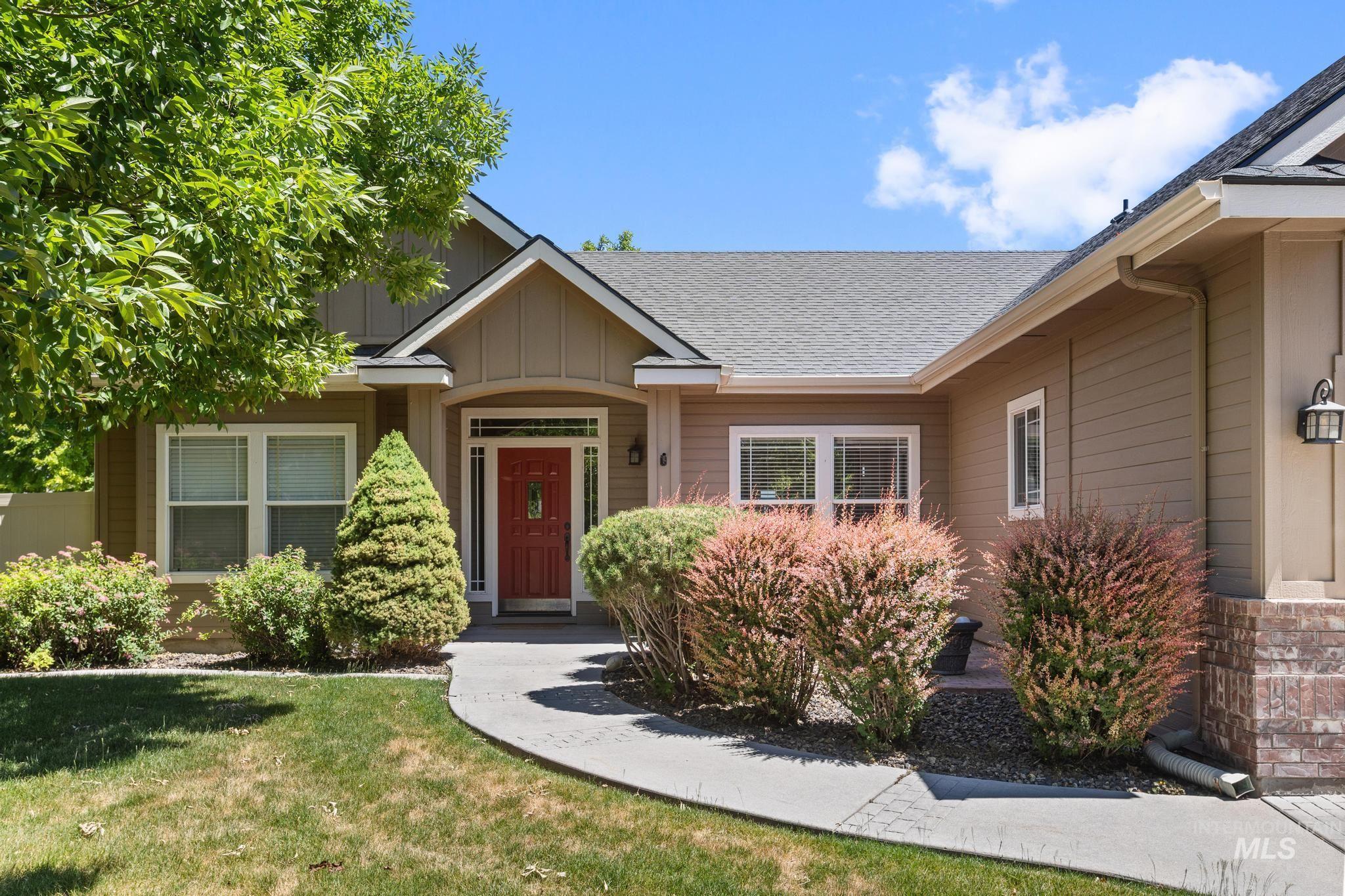 2716 S Bayou Bar Way, Meridian, Idaho 83642, 4 Bedrooms, 3 Bathrooms, Residential For Sale, Price $560,000, 98991018