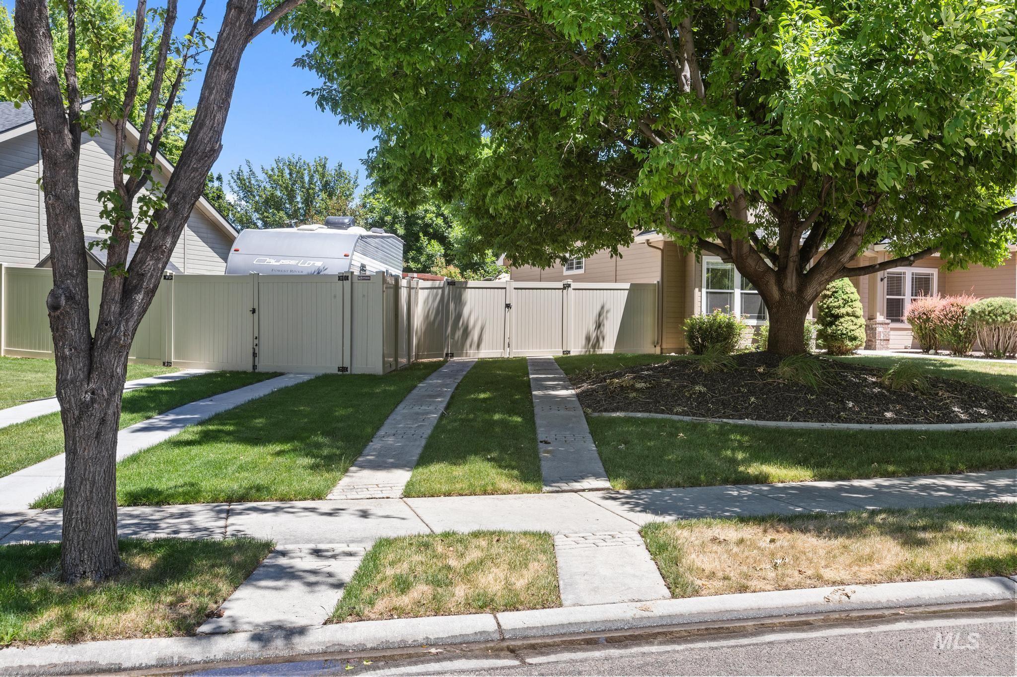 2716 S Bayou Bar Way, Meridian, Idaho 83642, 4 Bedrooms, 3 Bathrooms, Residential For Sale, Price $560,000, 98991018