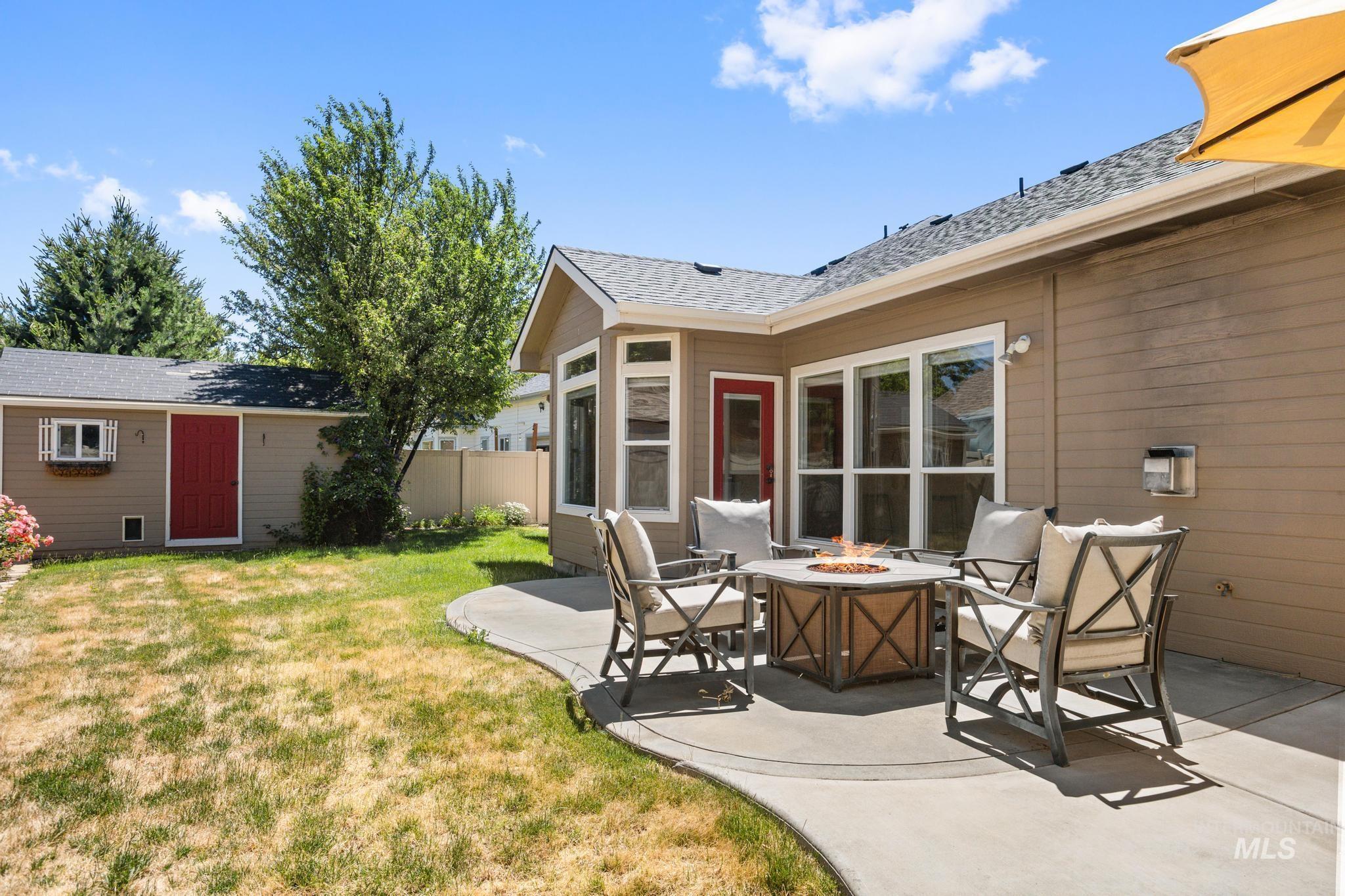 2716 S Bayou Bar Way, Meridian, Idaho 83642, 4 Bedrooms, 3 Bathrooms, Residential For Sale, Price $560,000, 98991018