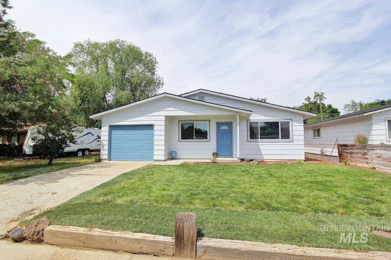 2315 Atlantic St., Boise, Idaho 83705, 3 Bedrooms, 1 Bathroom, Residential For Sale, Price $399,900,MLS 98991020