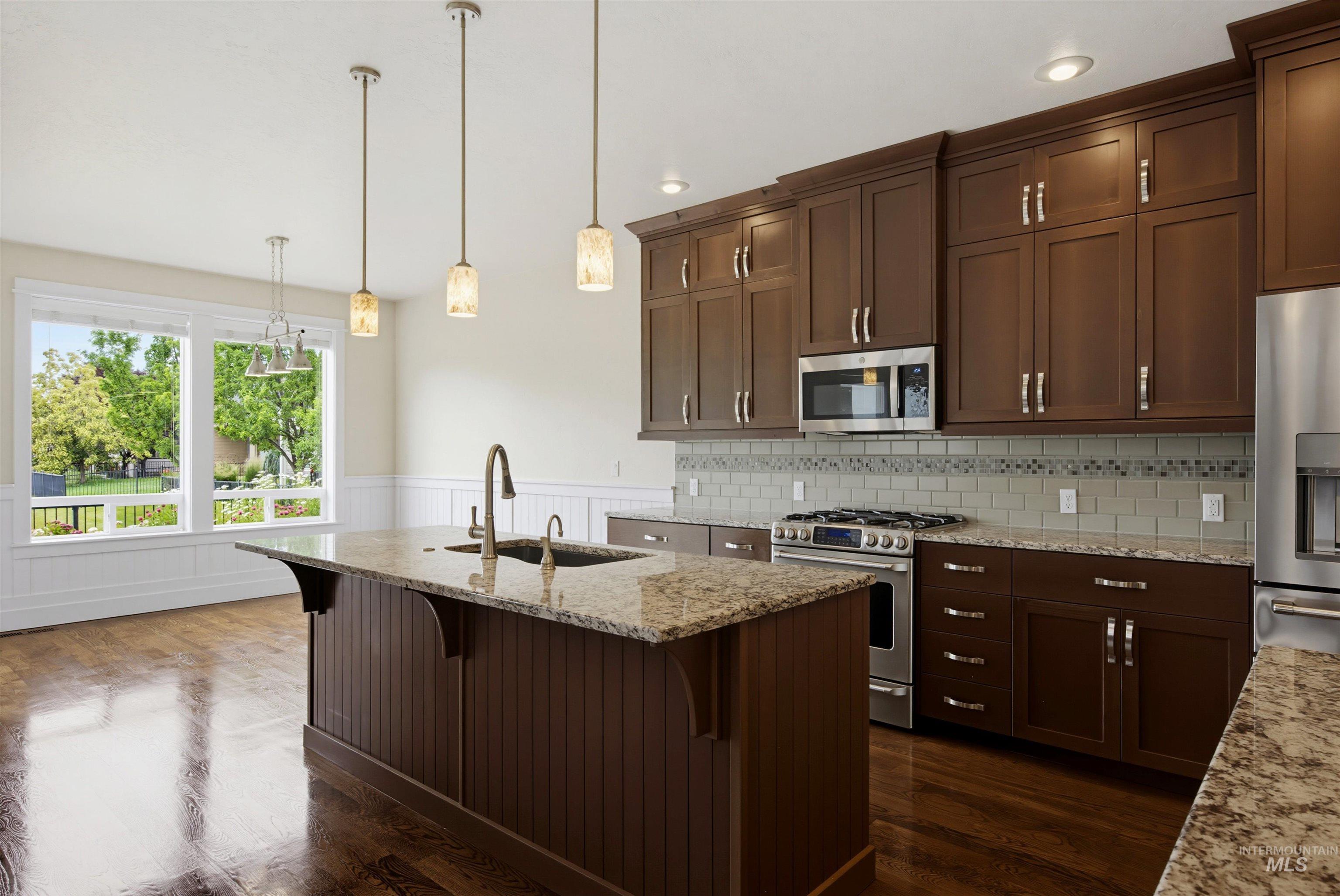 6359 N Mystic Cove Pl, Garden City, Idaho 83714, 3 Bedrooms, 2 Bathrooms, Residential For Sale, Price $659,900, 98991023
