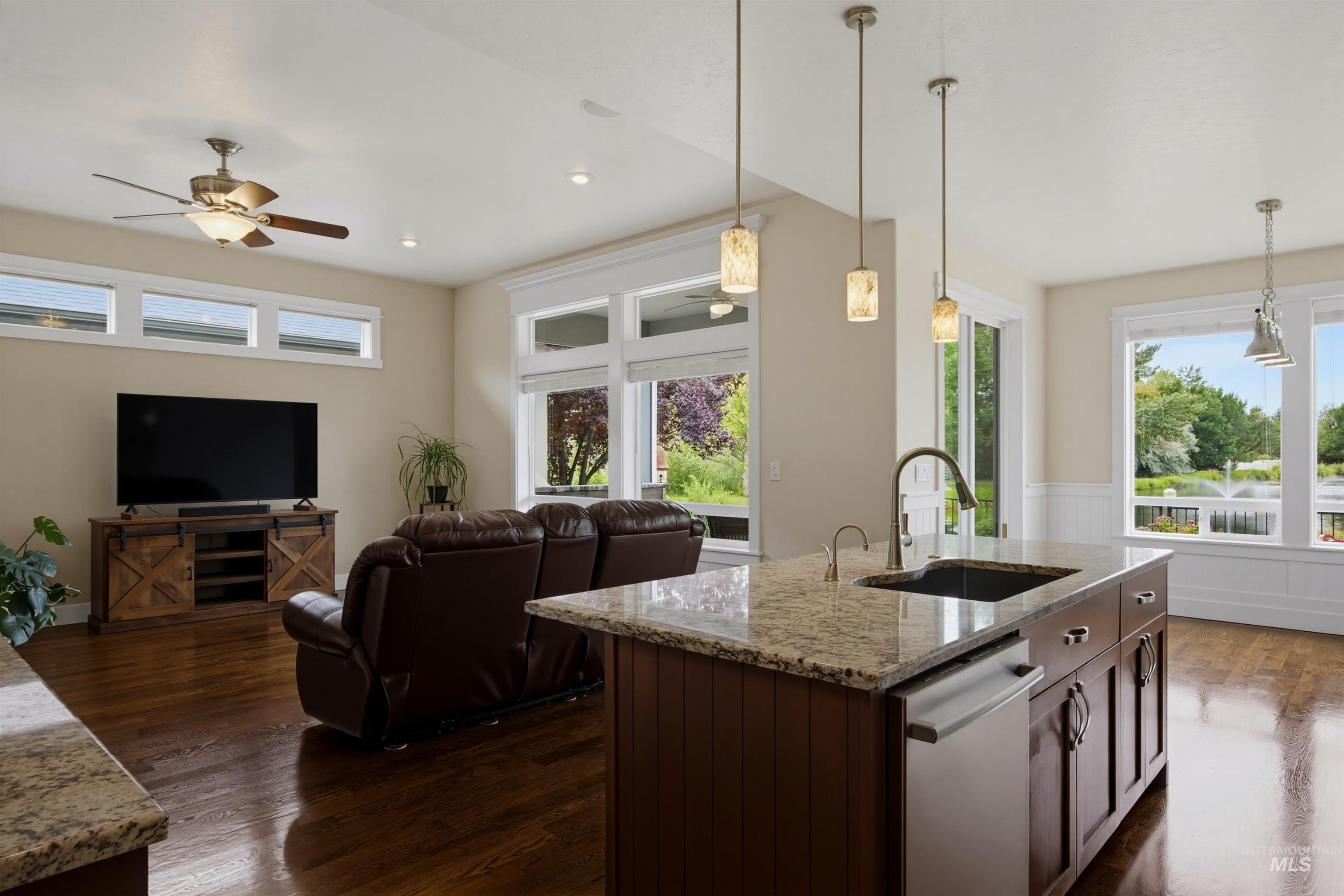 6359 N Mystic Cove Pl, Garden City, Idaho 83714, 3 Bedrooms, 2 Bathrooms, Residential For Sale, Price $659,900, 98991023
