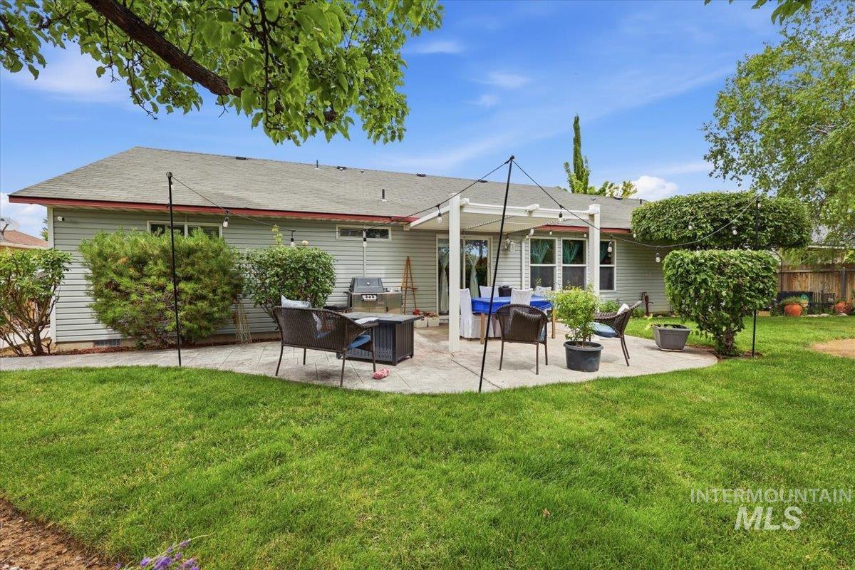 2771 W Ebbtide Ct, Meridian, Idaho 83642, 3 Bedrooms, 2 Bathrooms, Residential For Sale, Price $414,900, 98991024