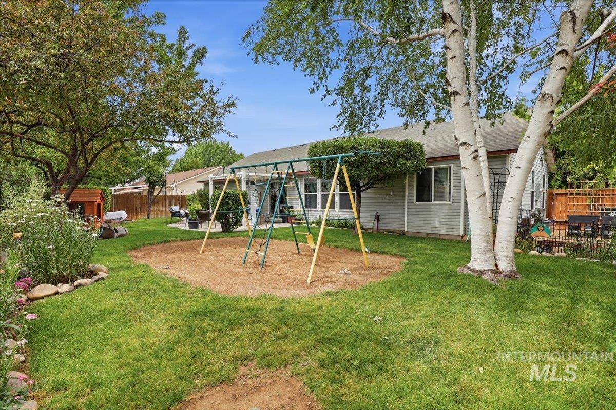 2771 W Ebbtide Ct, Meridian, Idaho 83642, 3 Bedrooms, 2 Bathrooms, Residential For Sale, Price $414,900, 98991024