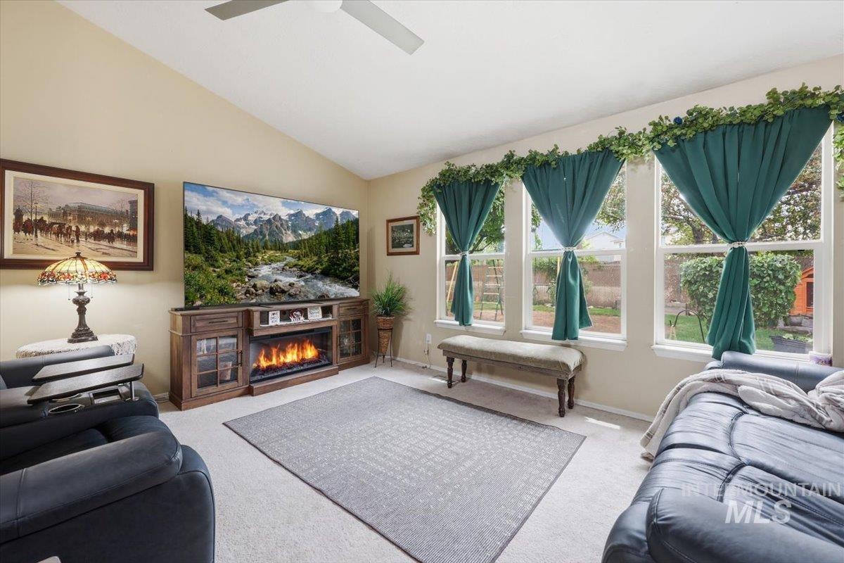 2771 W Ebbtide Ct, Meridian, Idaho 83642, 3 Bedrooms, 2 Bathrooms, Residential For Sale, Price $414,900, 98991024