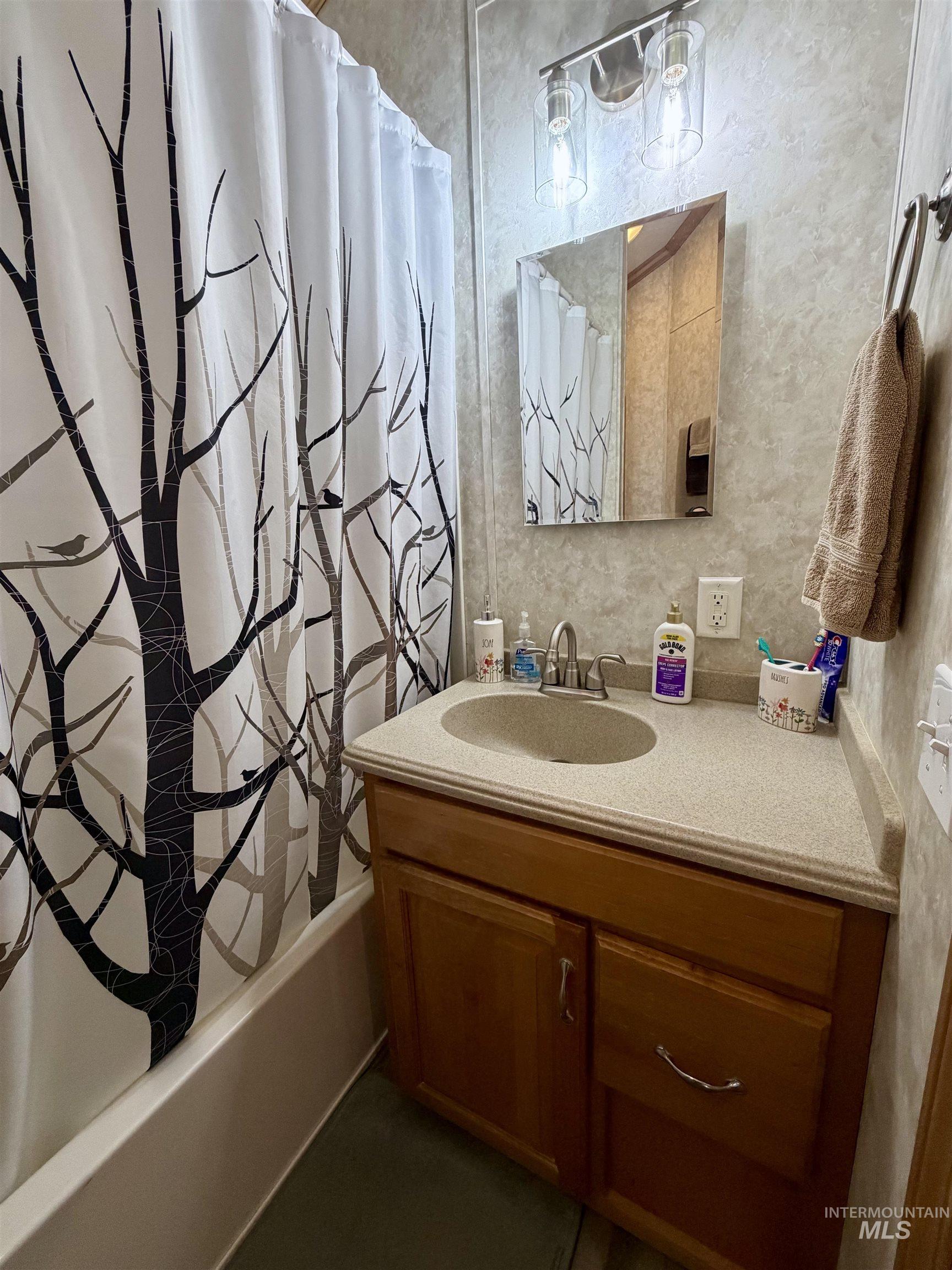101 Nezperce St., Kamiah, Idaho 83536, 1 Bedroom, 1 Bathroom, Residential For Sale, Price $189,000, 98991025