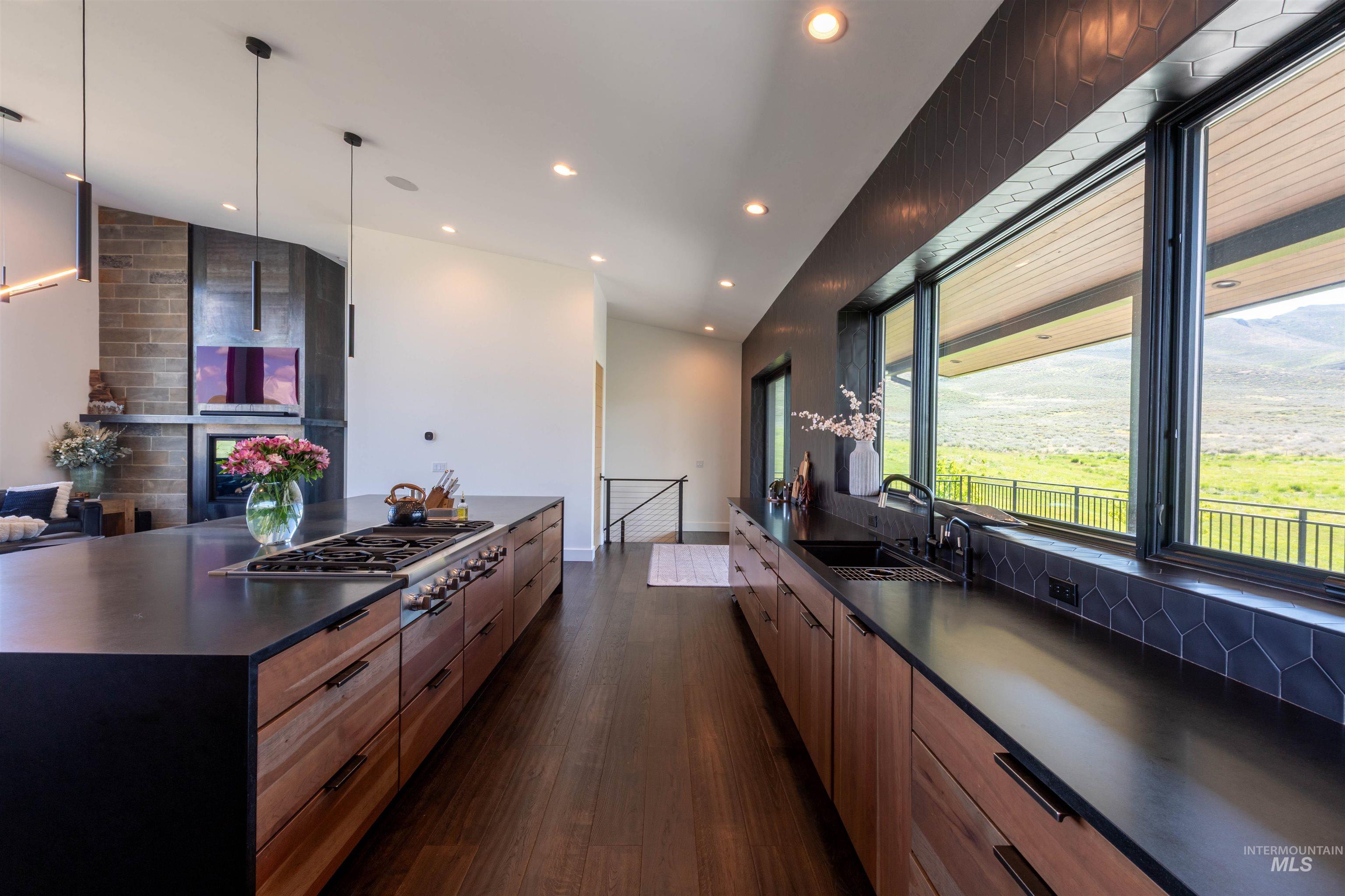 135 Rock Creek Rd, Hailey, Idaho 83333, 4 Bedrooms, 4.5 Bathrooms, Residential For Sale, Price $4,750,000,MLS 98991026