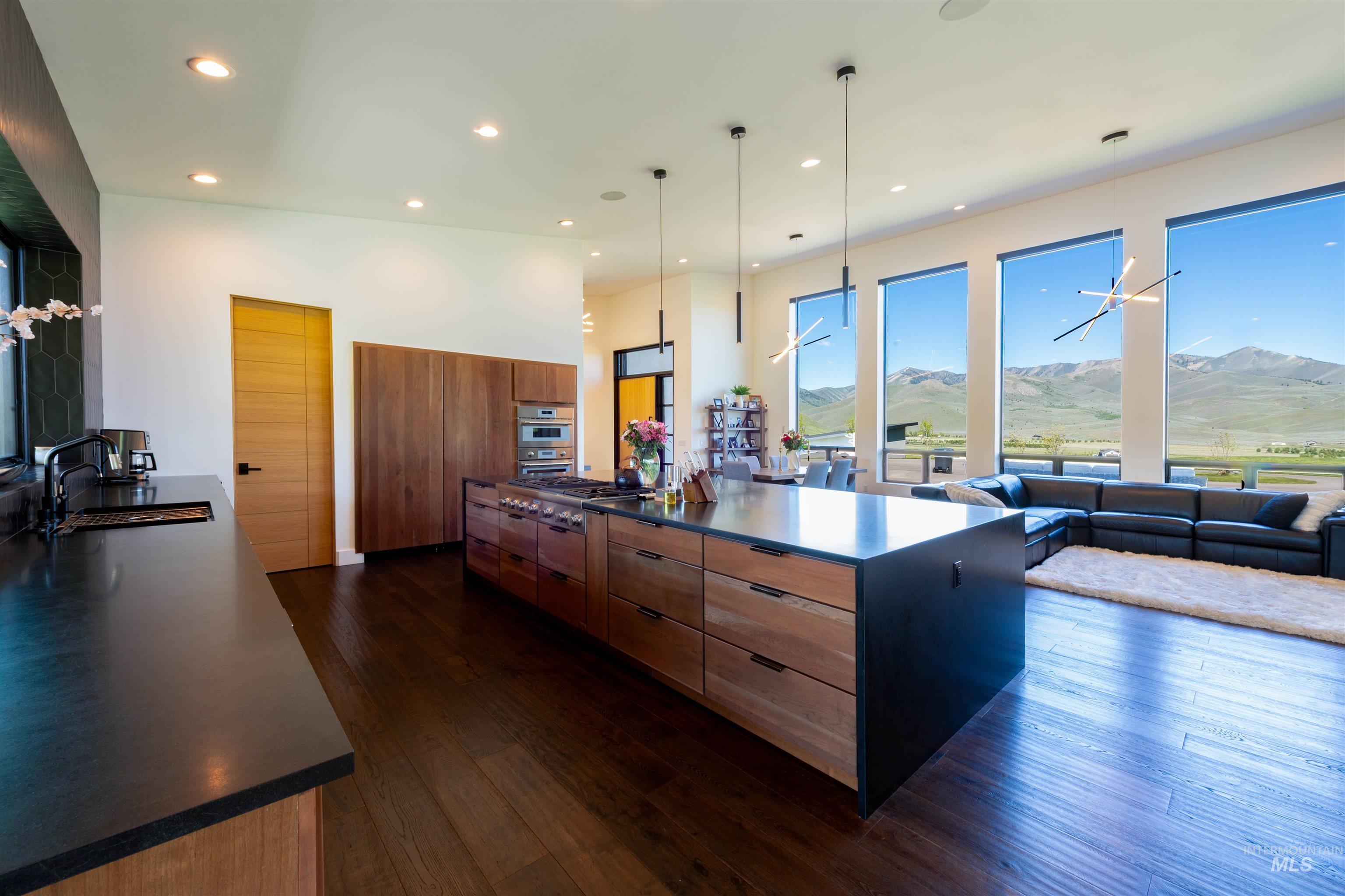 135 Rock Creek Rd, Hailey, Idaho 83333, 4 Bedrooms, 4.5 Bathrooms, Residential For Sale, Price $4,750,000,MLS 98991026