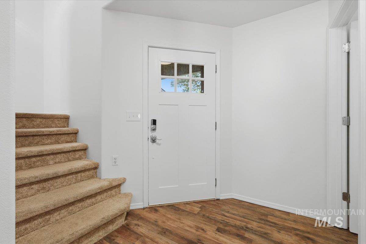 2883 S Ladera, Boise, Idaho 83705, 3 Bedrooms, 2.5 Bathrooms, Residential For Sale, Price $419,990, 98991028