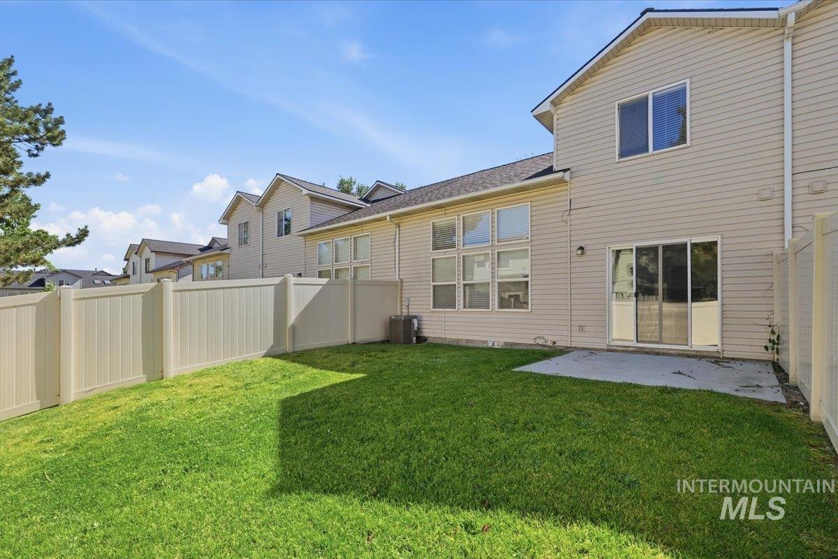 2883 S Ladera, Boise, Idaho 83705, 3 Bedrooms, 2.5 Bathrooms, Residential For Sale, Price $419,990, 98991028