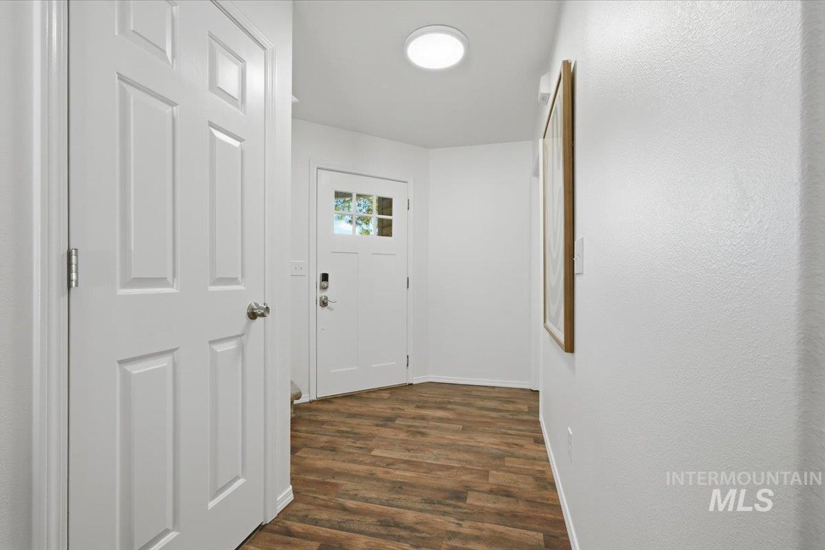 2883 S Ladera, Boise, Idaho 83705, 3 Bedrooms, 2.5 Bathrooms, Residential For Sale, Price $419,990, 98991028