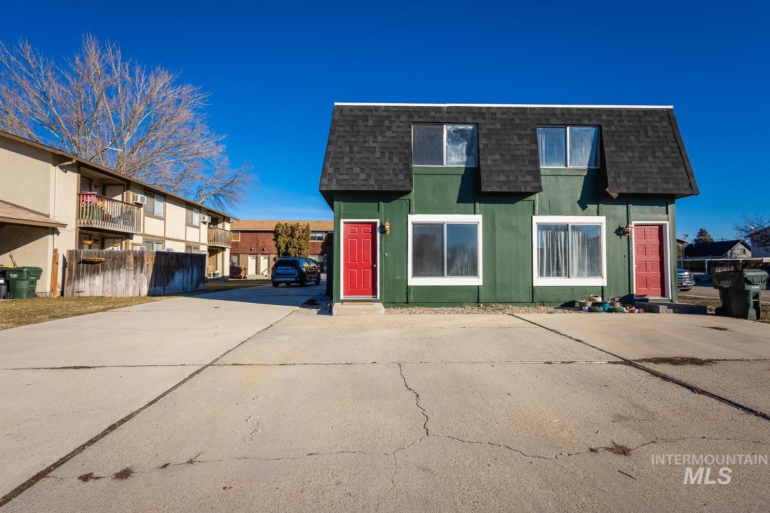 700 W Idaho Ave., Meridian, Idaho 83642, 2 Bedrooms, 1 Bathroom, Residential Income For Sale, Price $864,990, 98991030